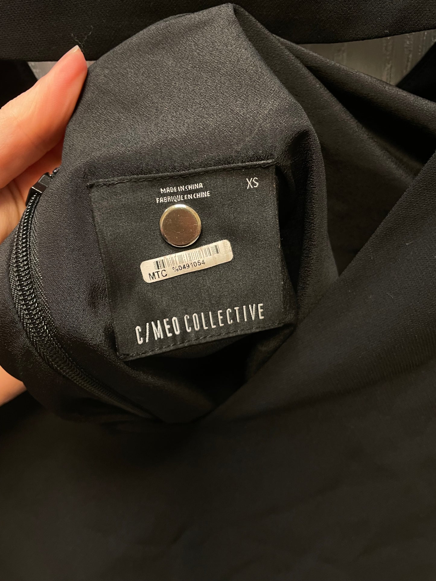 Blouse Long Sleeve By C/MEO COLLECTIVE In Black, Size: Xs