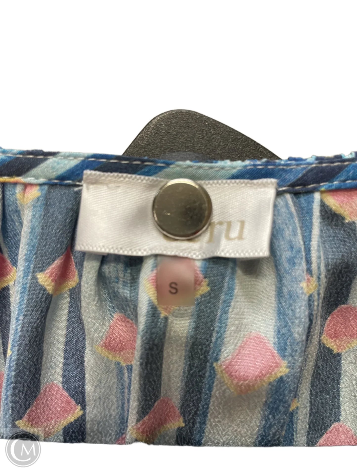 Blouse Long Sleeve By Ecru In Geometric Pattern, Size: S