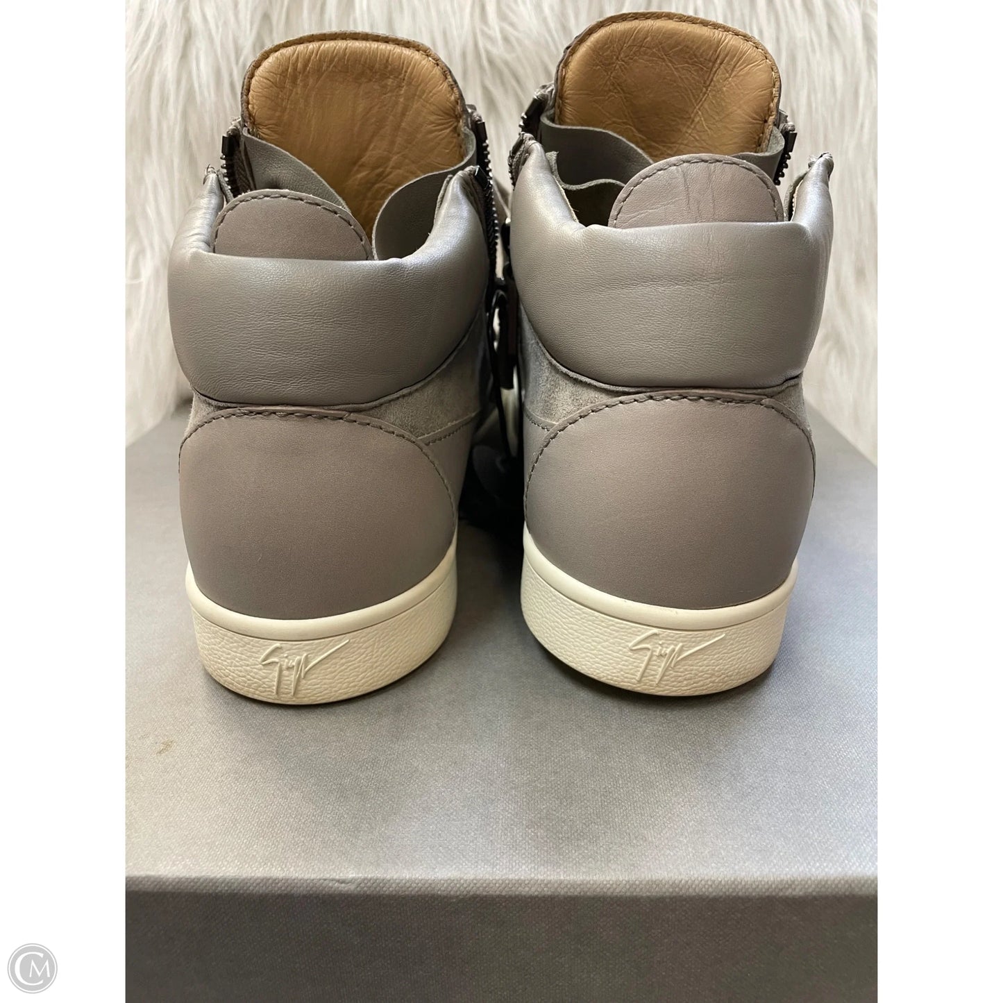 Shoes Designer By Giuseppe Zanotti In Grey, Size: 7.5