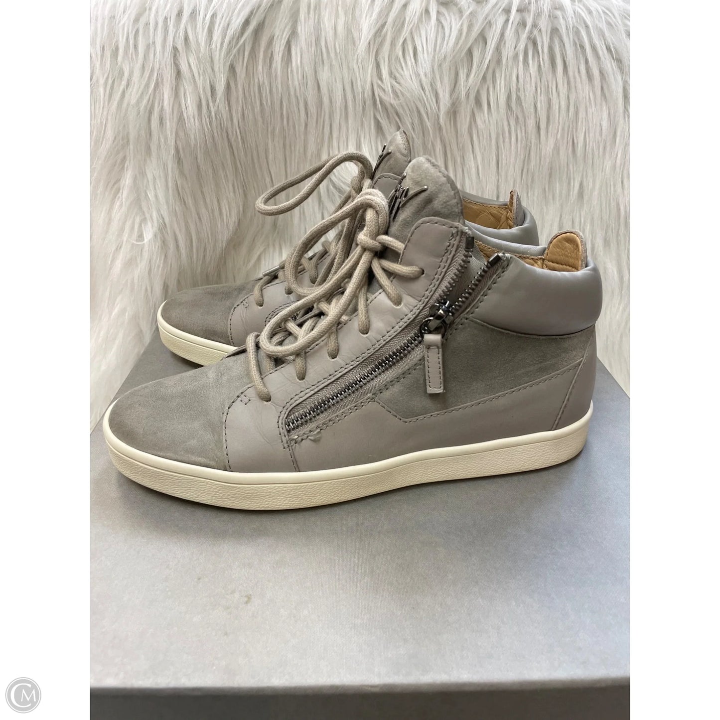 Shoes Designer By Giuseppe Zanotti In Grey, Size: 7.5