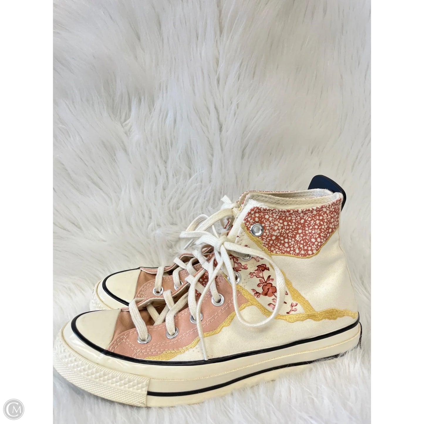 Shoes Sneakers By Converse In Cream & Pink, Size: 8