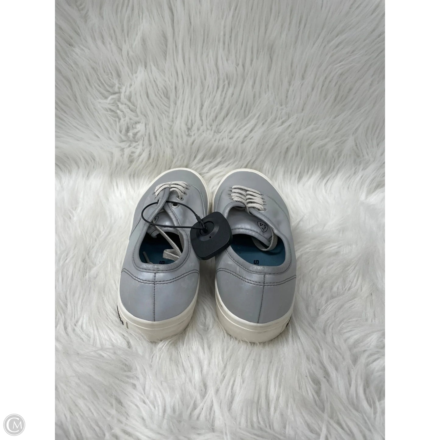 Shoes Sneakers By Cmc In Silver, Size: 9