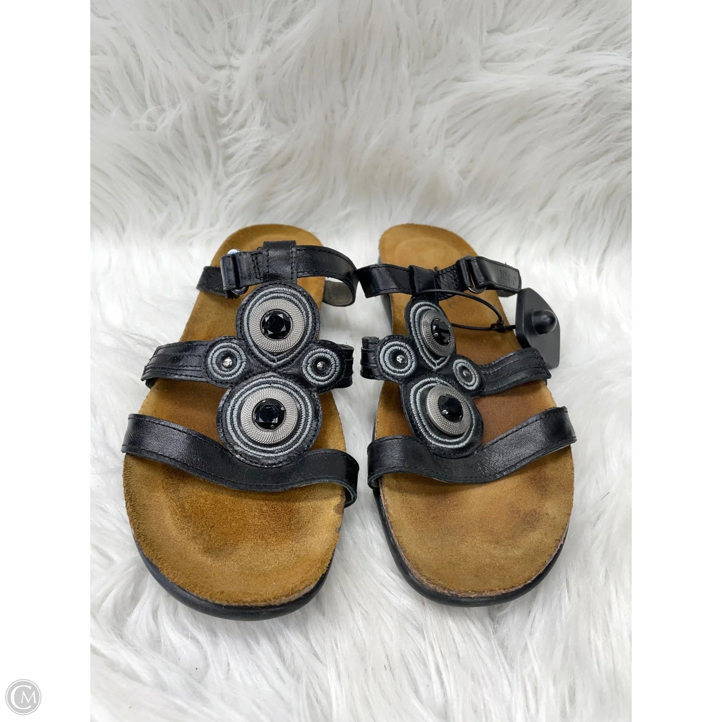 Sandals Flats By Naot In Black, Size: 10