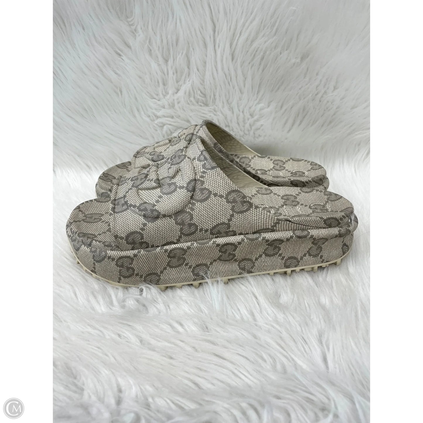 Sandals Luxury Designer By Gucci In Beige, Size: 11