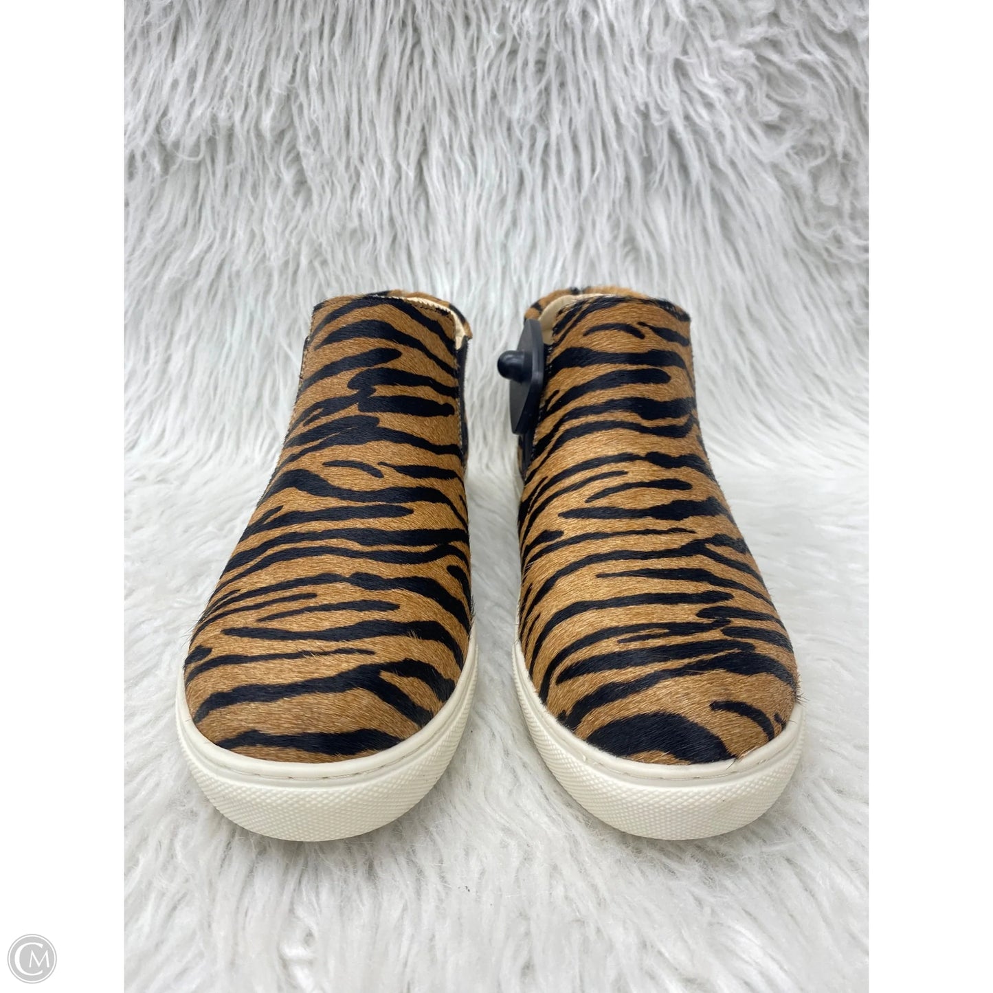 Shoes Sneakers By Coconuts In Animal Print, Size: 8