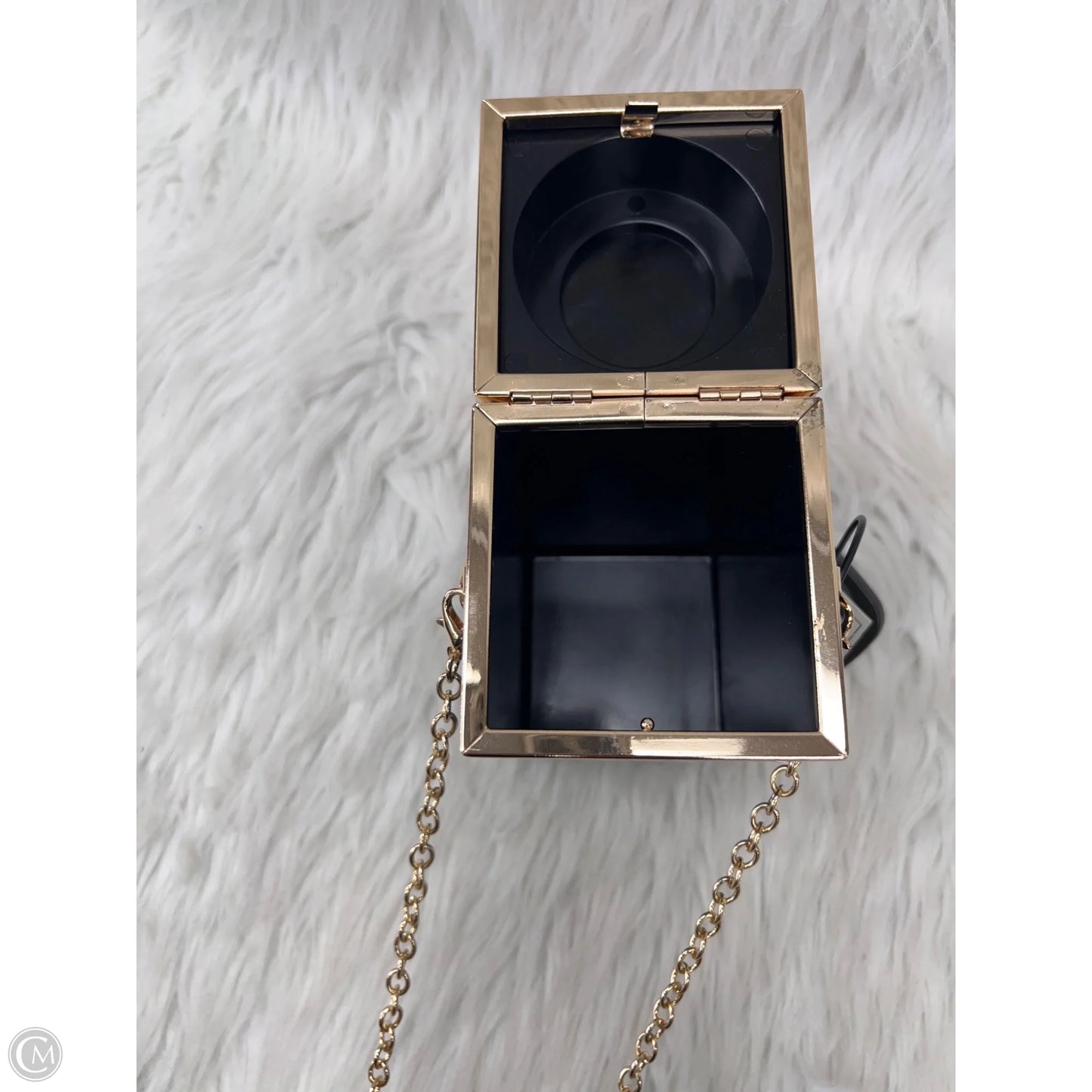 Handbag By Clothes Mentor, Size: Medium