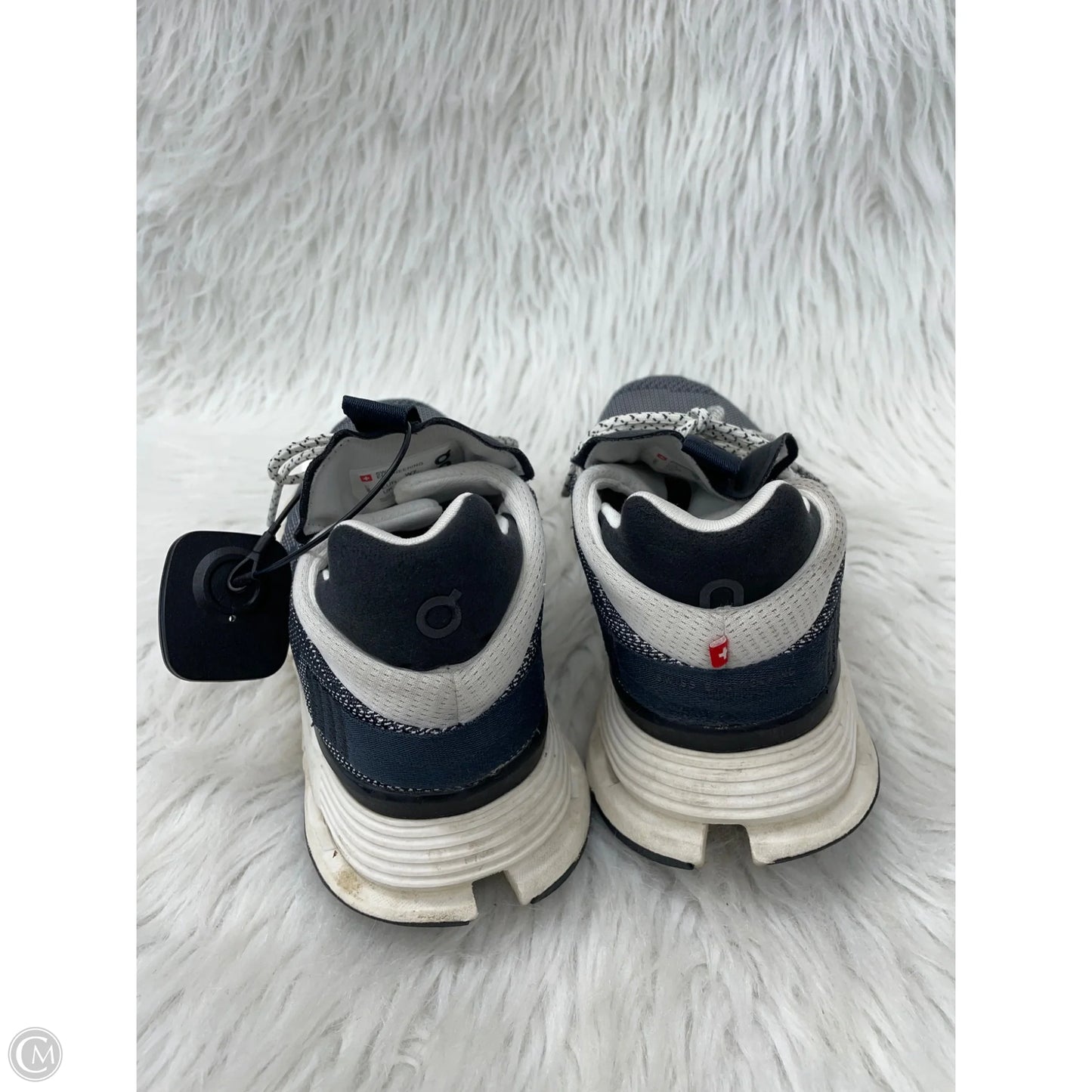 Shoes Athletic By On In Cream & Grey, Size: 7