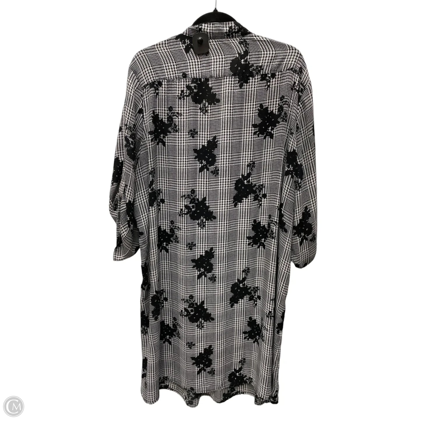 Dress Casual Short By Tacera In Black & Grey, Size: 3x