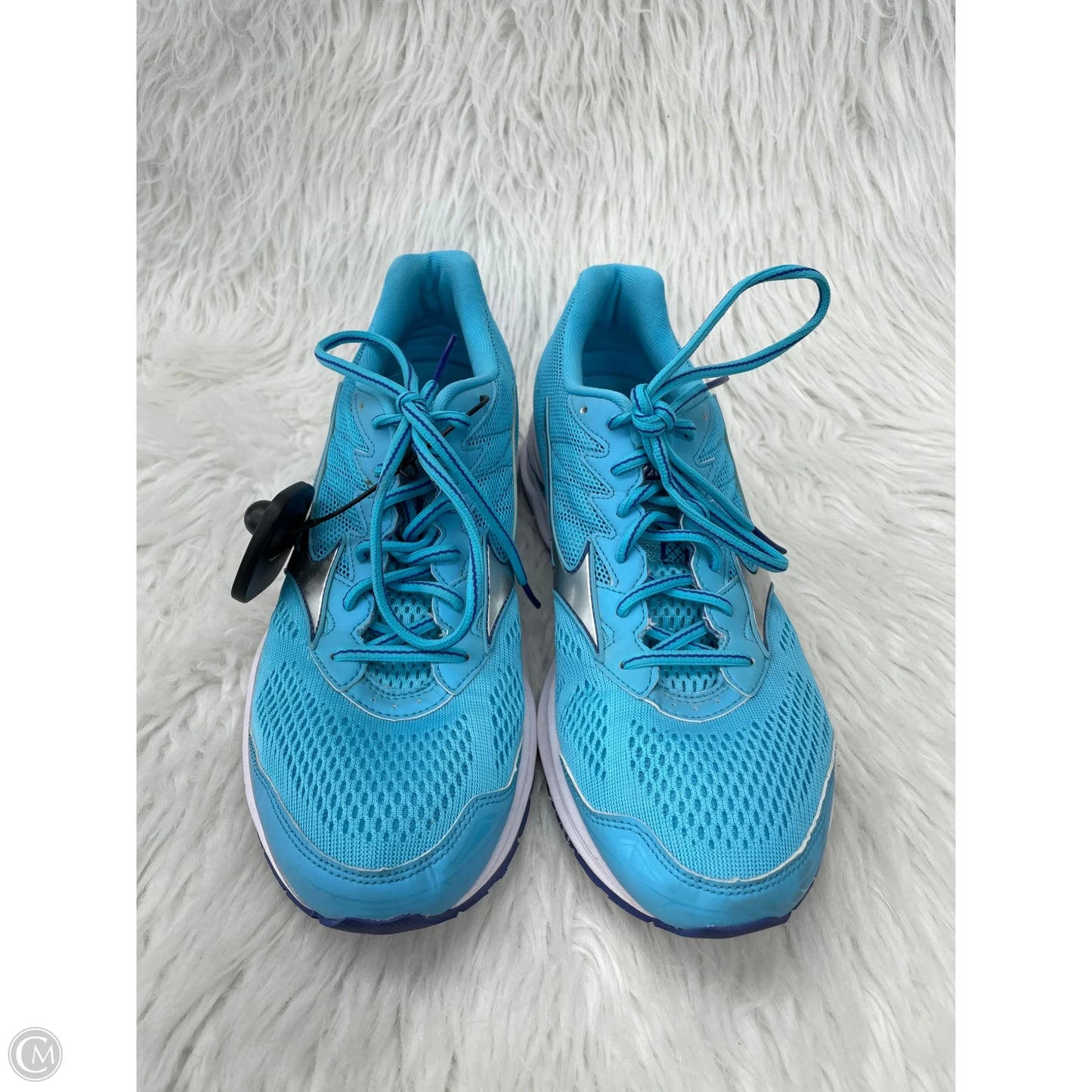 Shoes Athletic By Mizuno In Blue & Silver, Size: 10.5