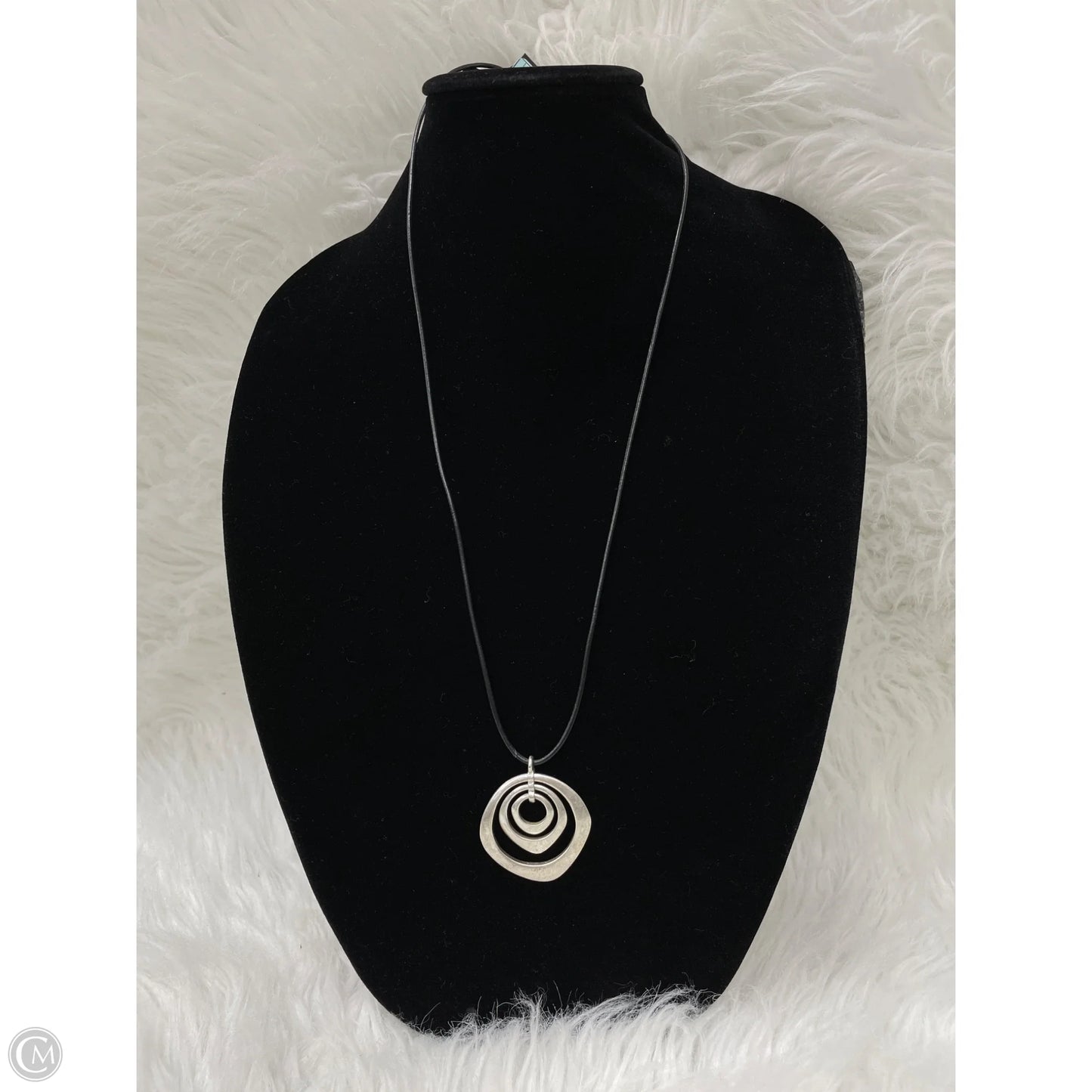 Necklace Pendant By Clothes Mentor