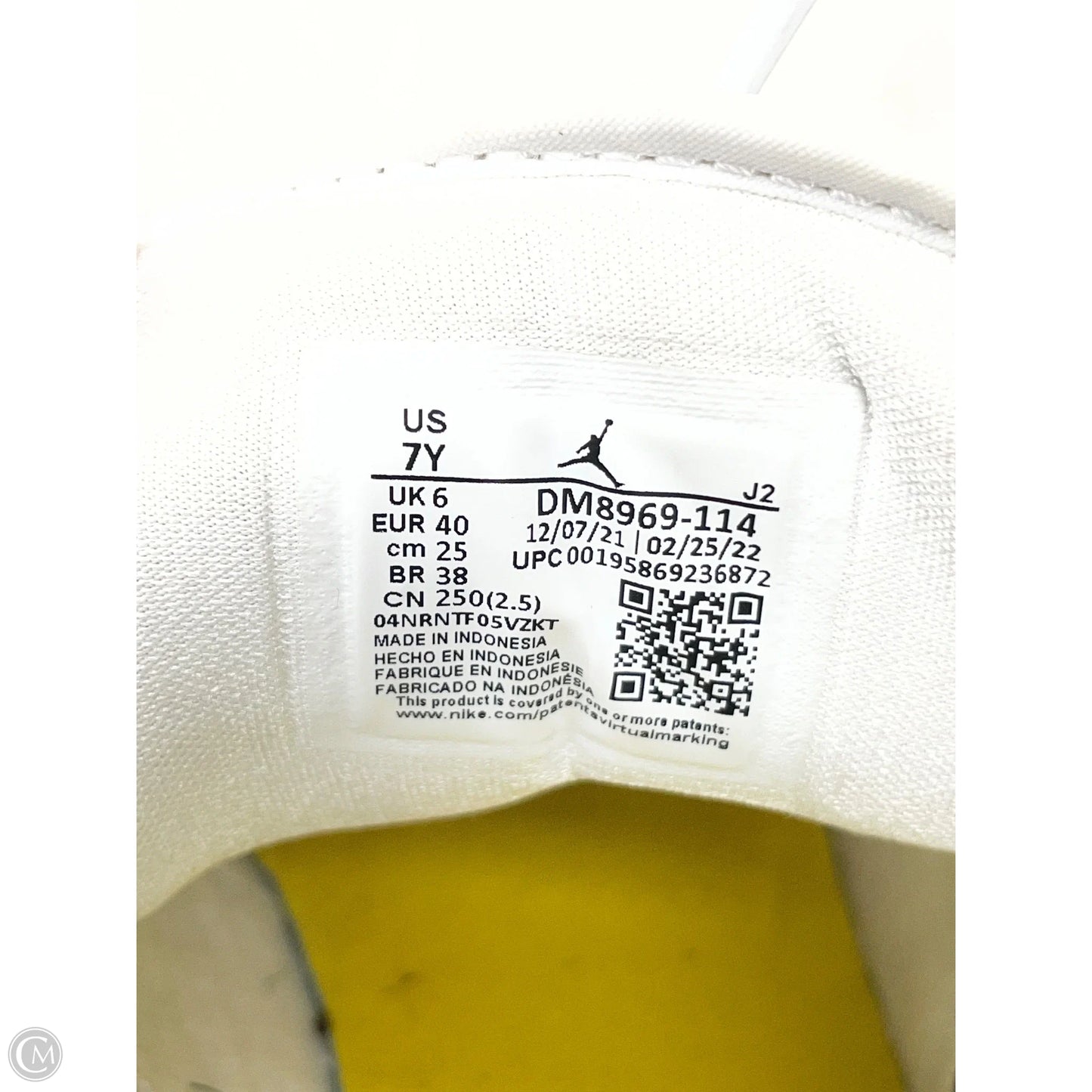 Shoes Athletic By Nike In White, Size: 8.5