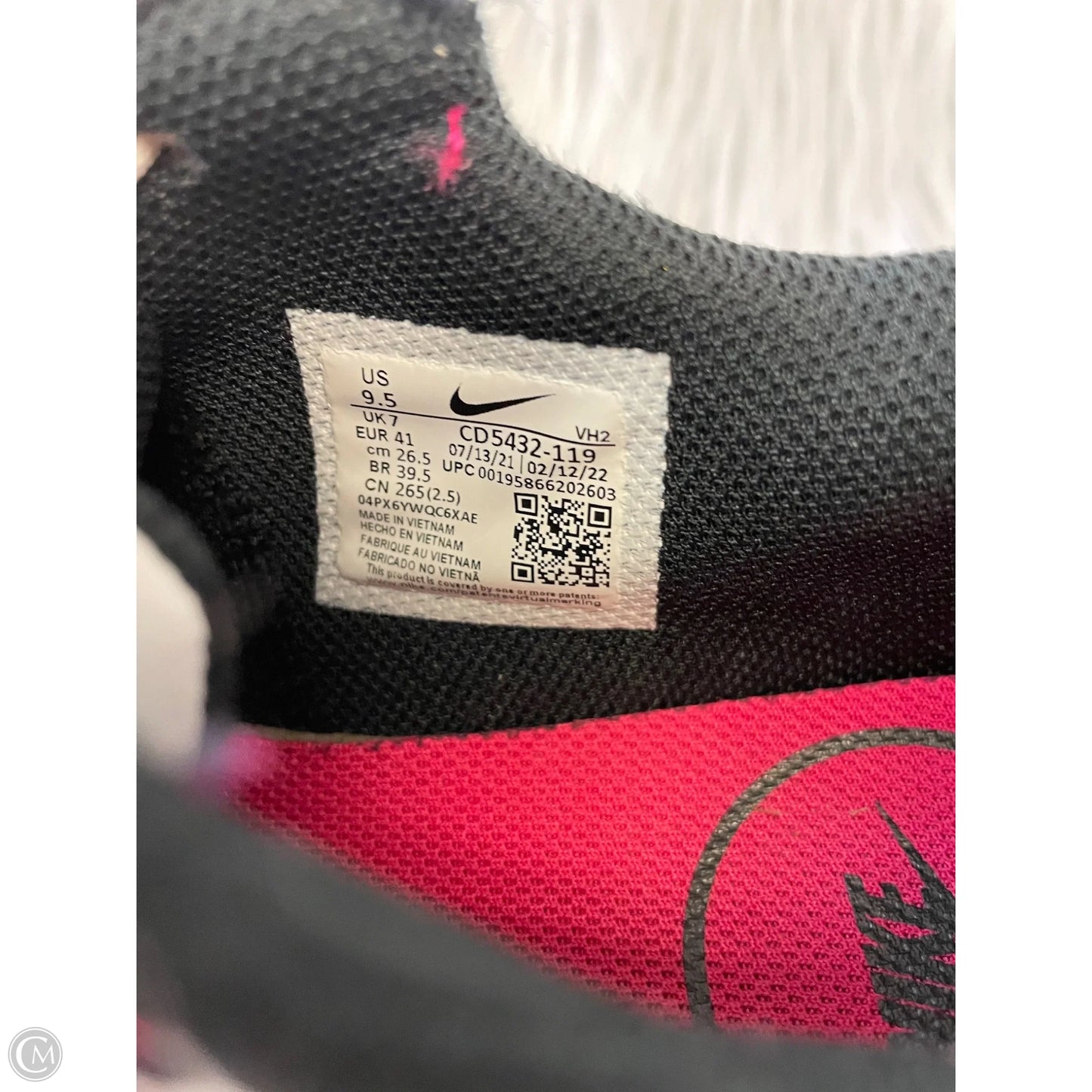 Shoes Athletic By Nike In Pink & White, Size: 9.5