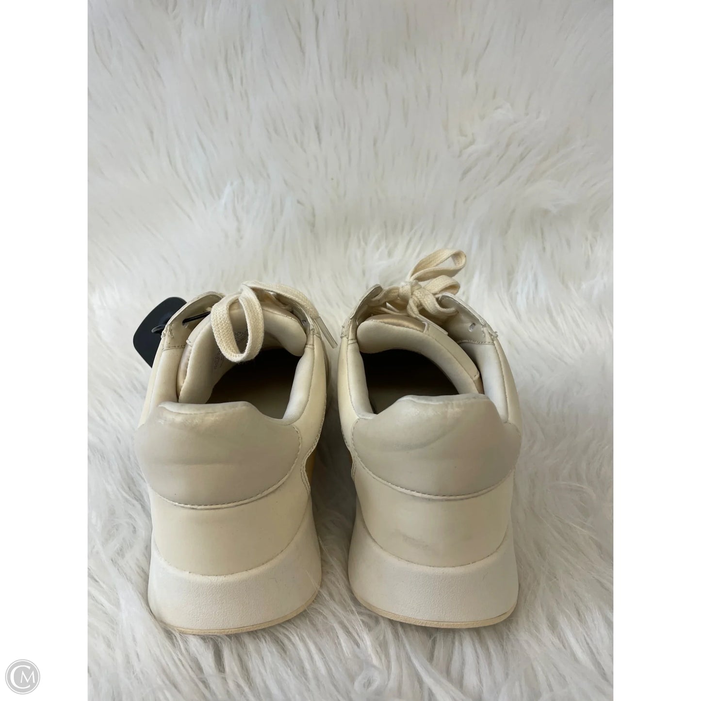 Shoes Sneakers By Dkny In Cream & Tan, Size: 7