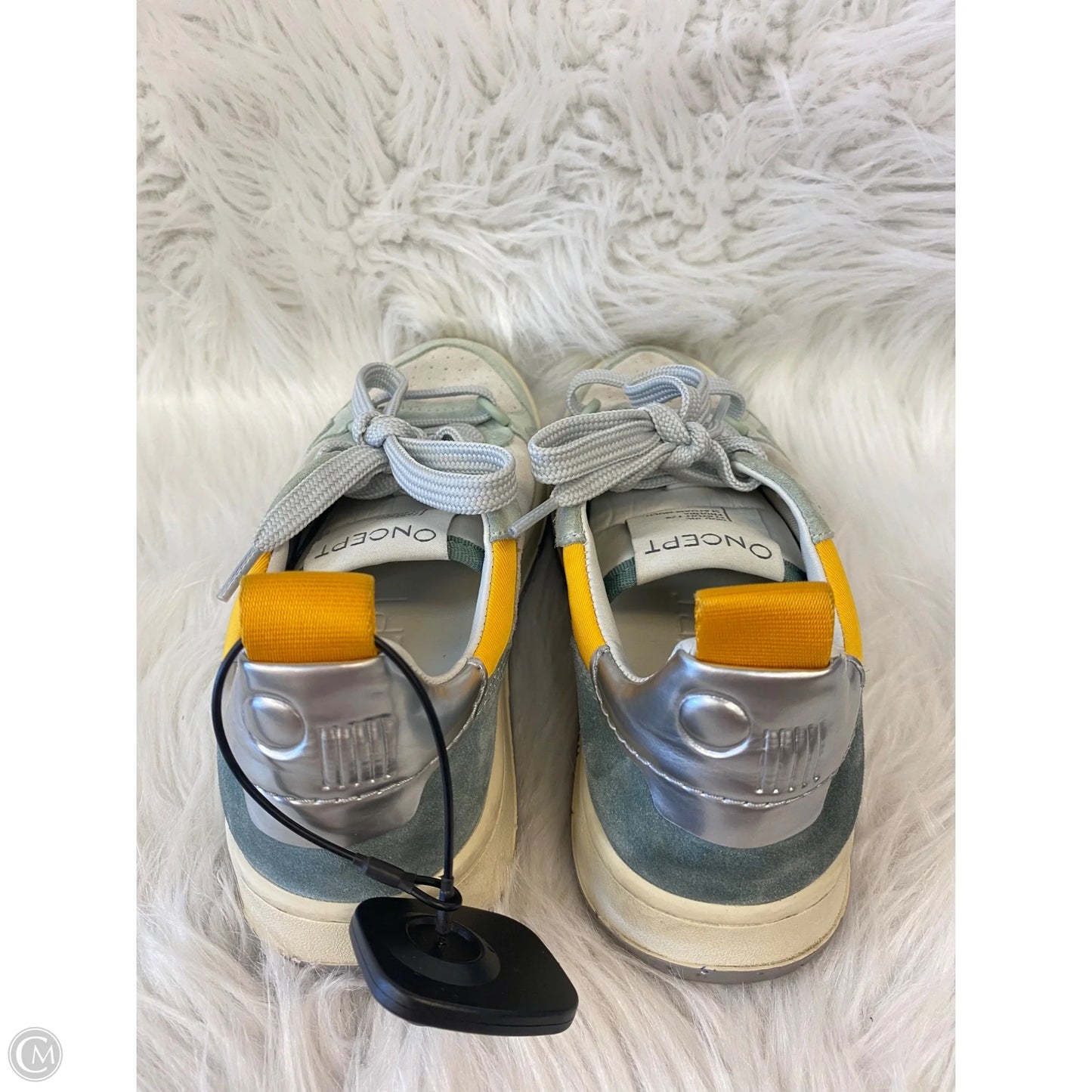 Shoes Sneakers By Cma In Green & Grey, Size: 6