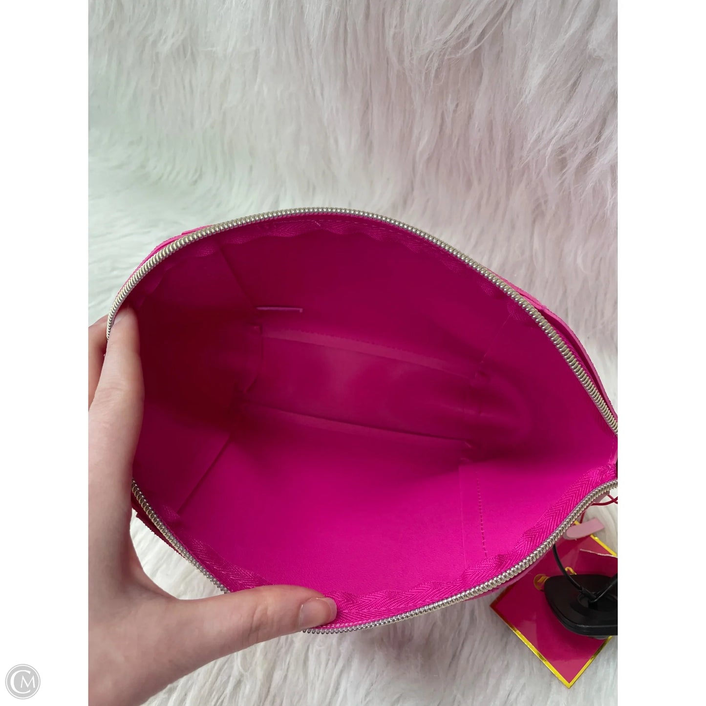 Makeup Bag By Juicy Couture, Size: Small