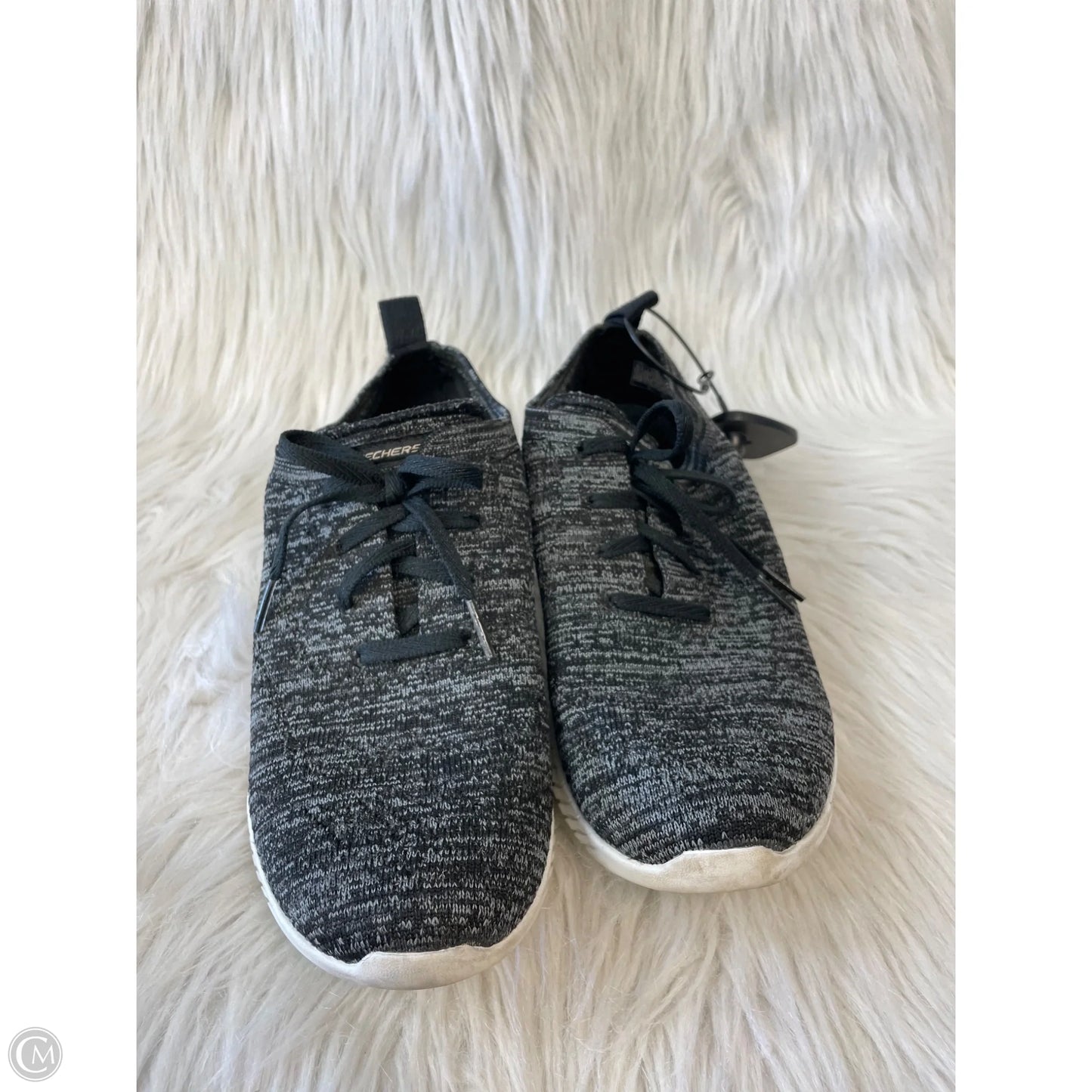Shoes Athletic By Skechers In Grey & White, Size: 8.5