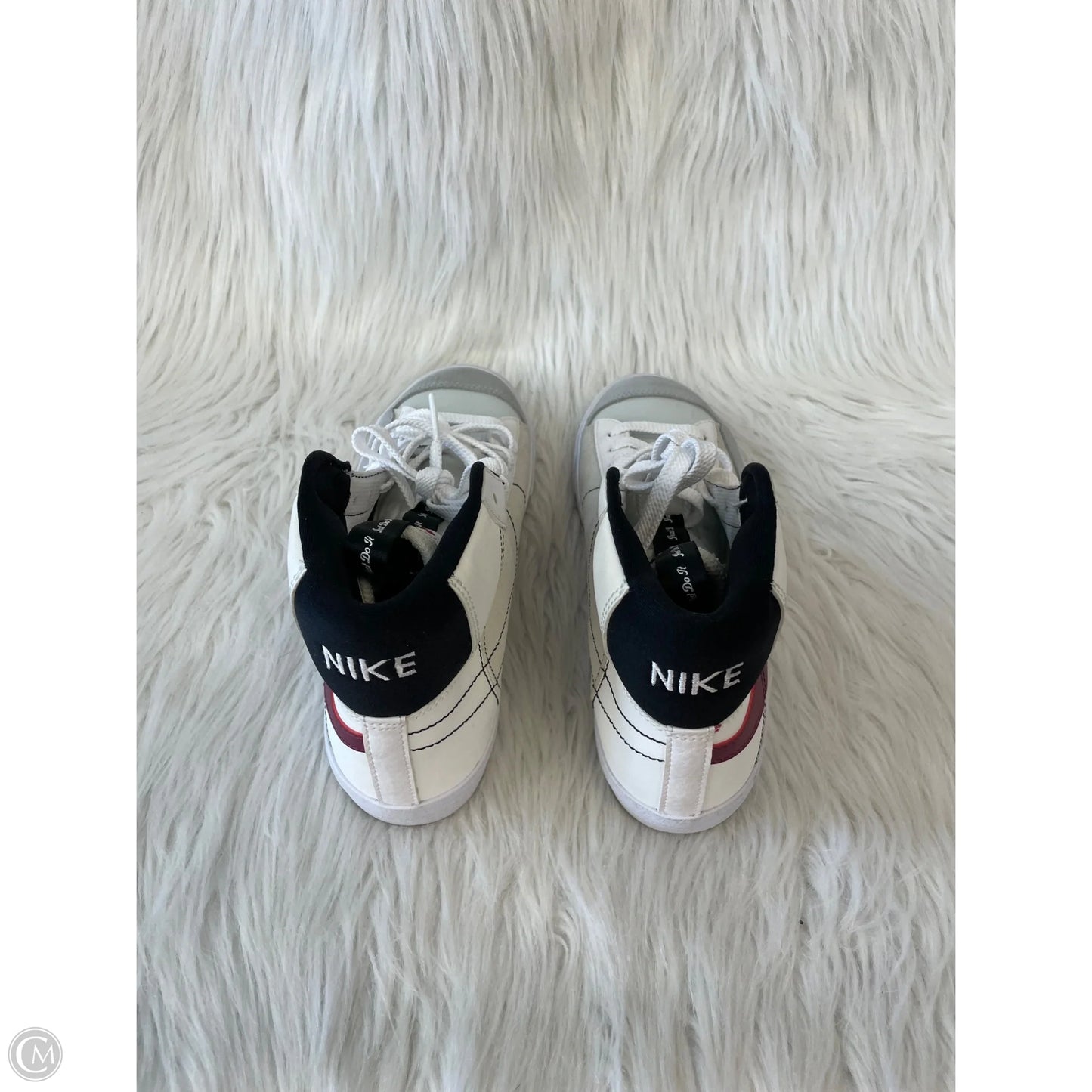Shoes Sneakers By Nike In Black & White, Size: 6.5