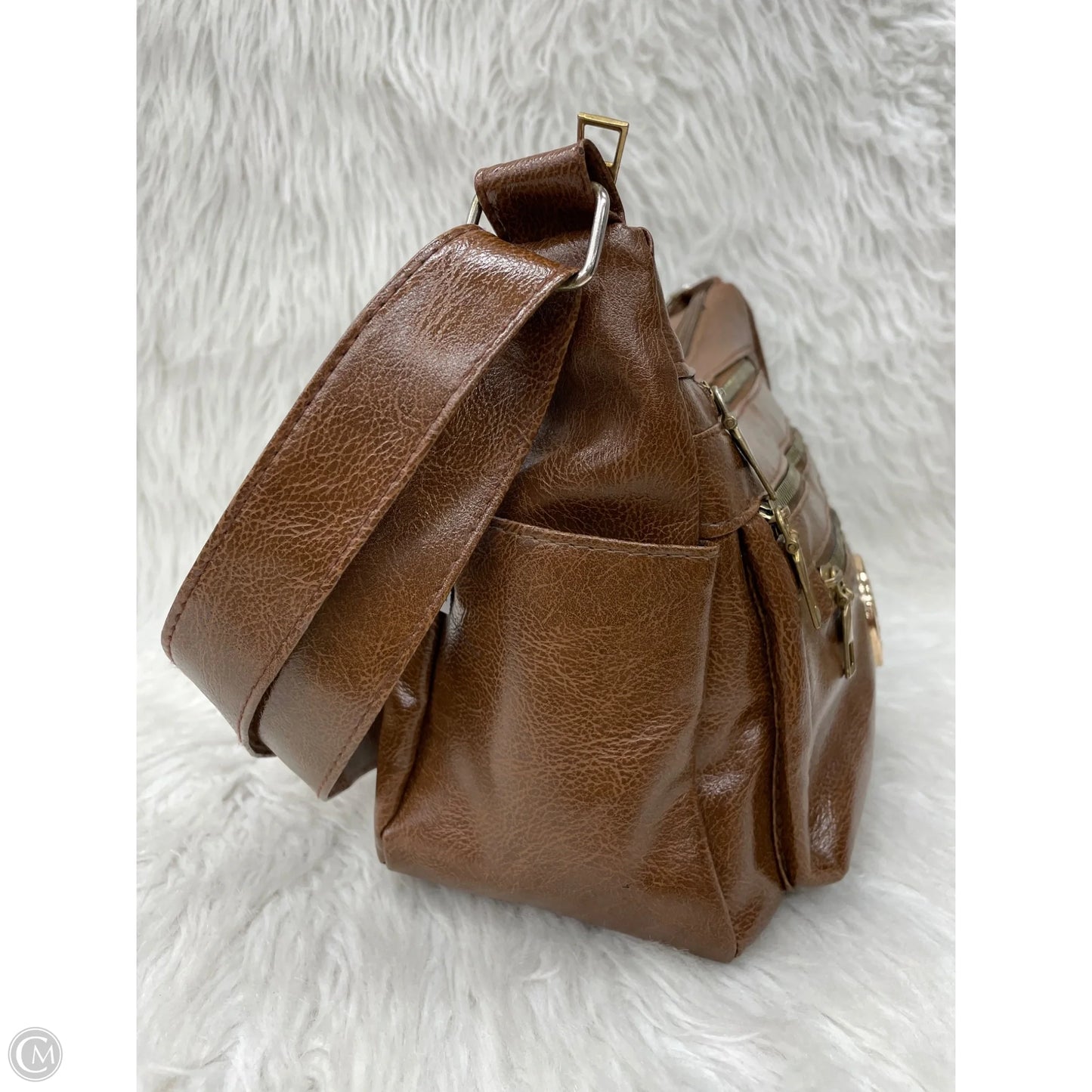 Crossbody By Clothes Mentor, Size: Medium