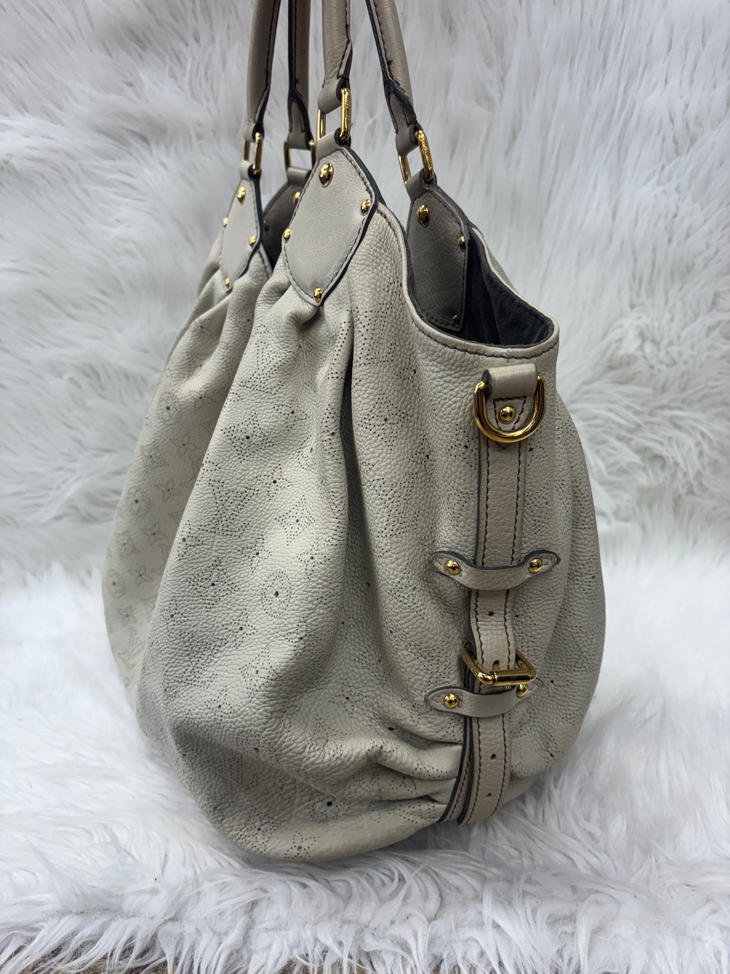 Handbag Luxury Designer By Louis Vuitton In Ivory, Size:Large
