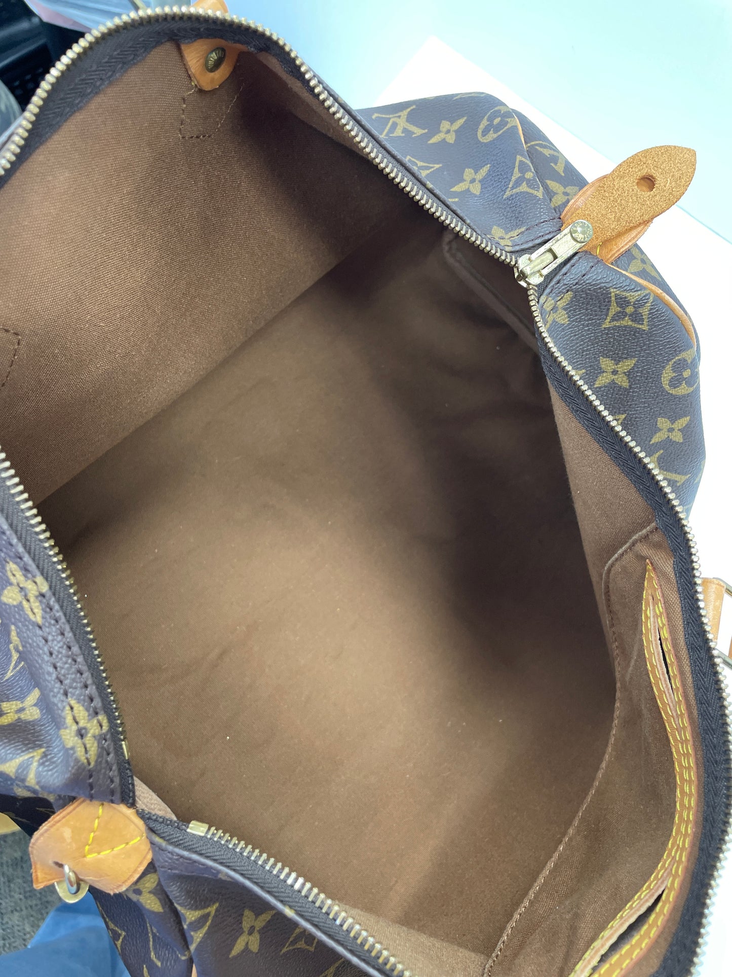 Handbag Luxury Designer By Louis Vuitton, Size: Large