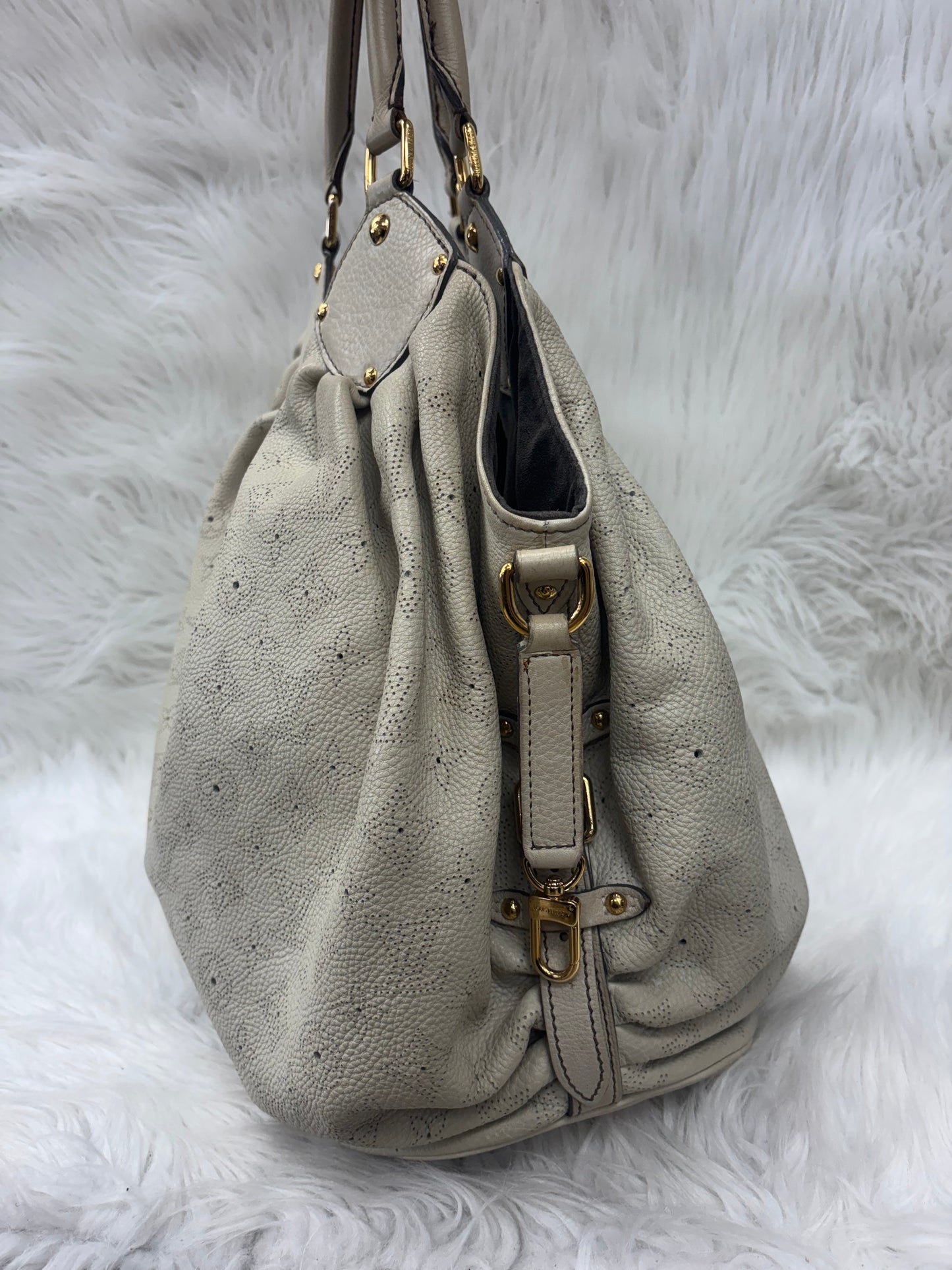 Handbag Luxury Designer By Louis Vuitton In Ivory, Size:Large