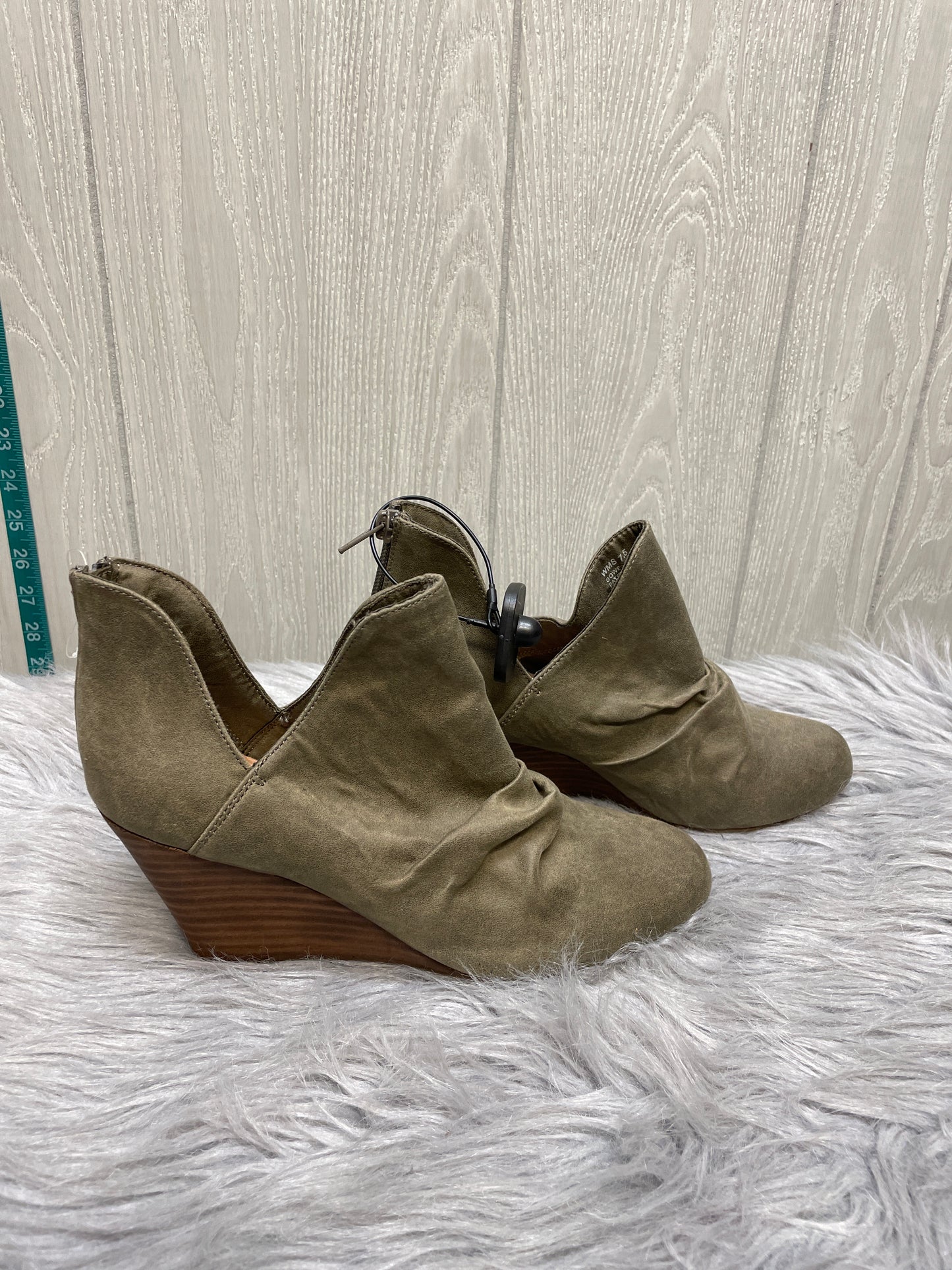 Boots Ankle Heels By Report In Olive, Size: 7.5