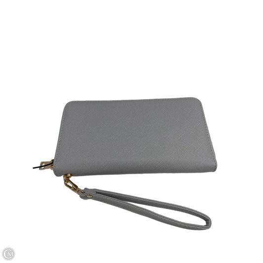 Wristlet By Clothes Mentor, Size: Medium