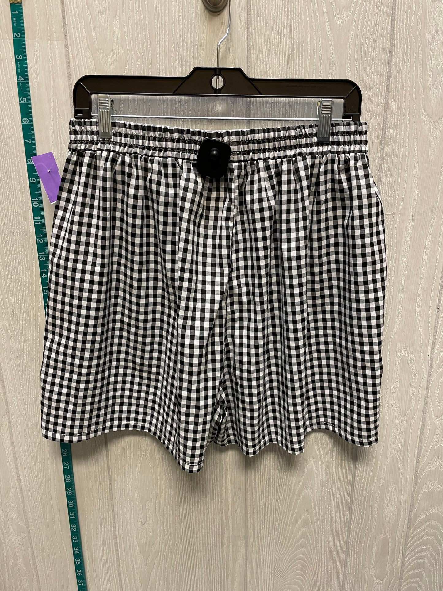 Black & White Shorts Clothes Mentor, Size 22