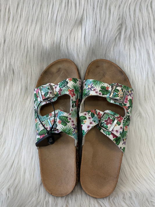 Sandals Flats By Clothes Mentor In Floral Print, Size: 9.5