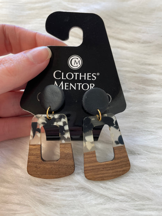 Earrings Dangle/drop By Clothes Mentor