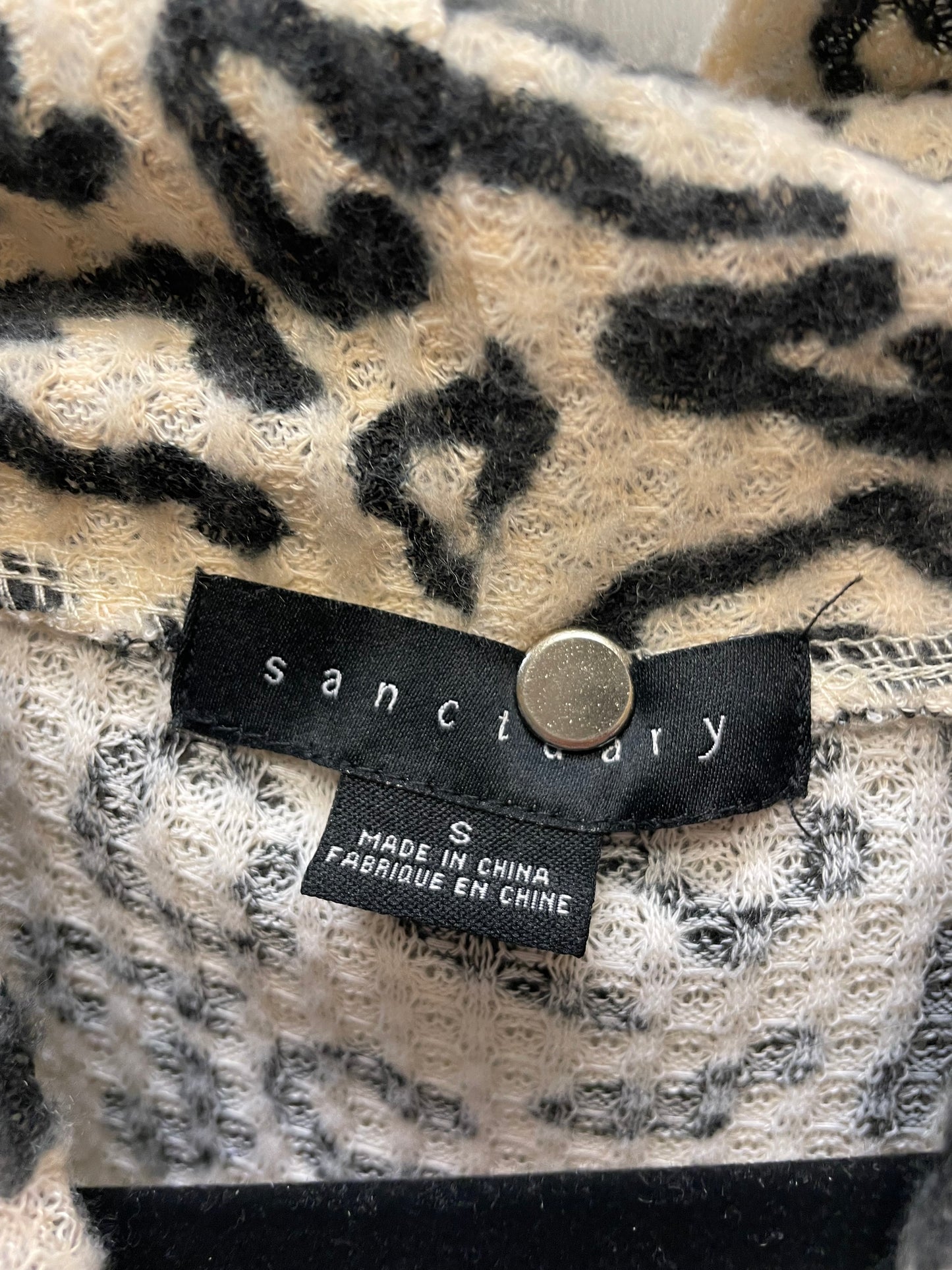 Top Long Sleeve By Sanctuary In Animal Print, Size: S