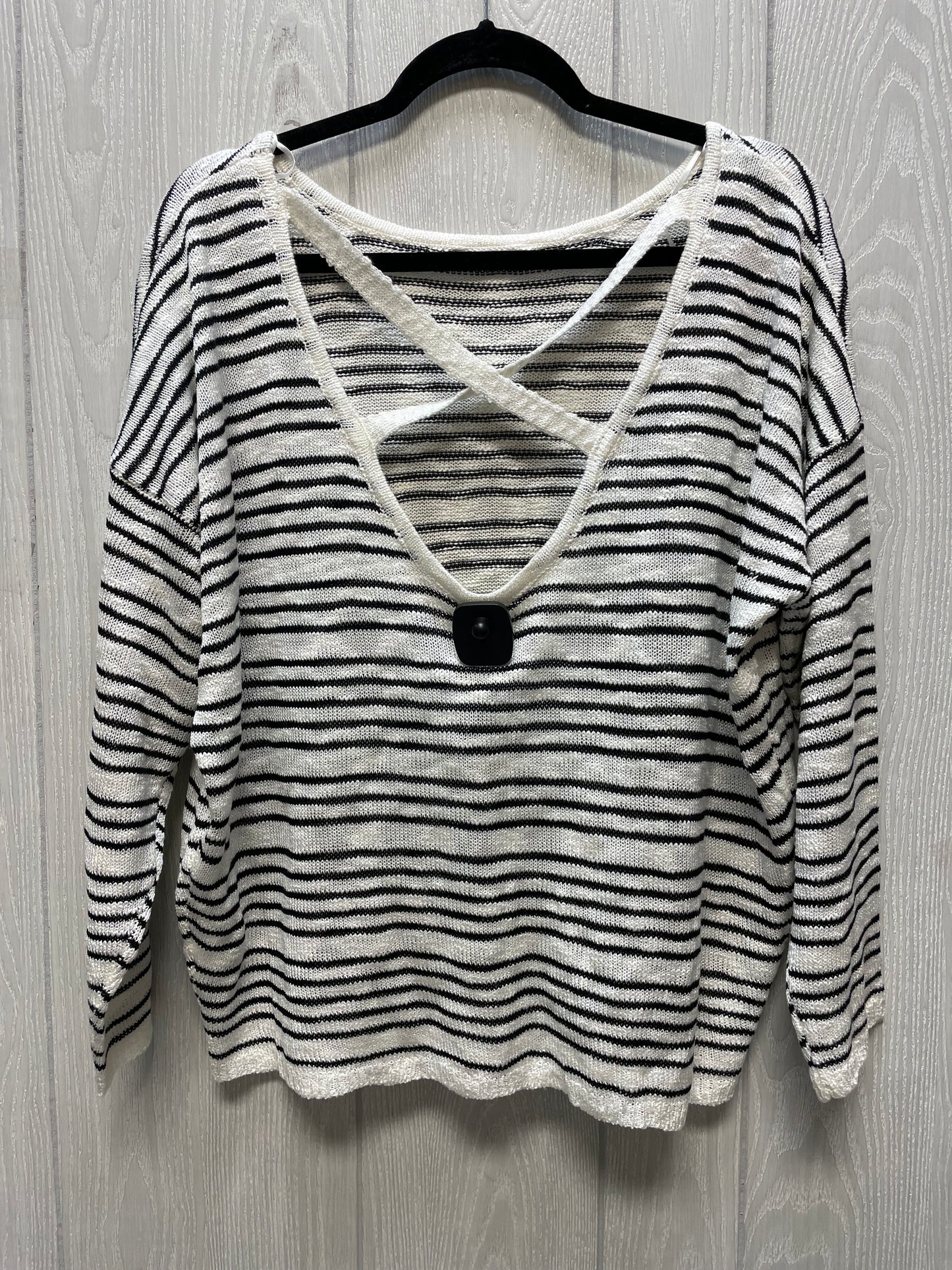 Sweater By Ee Some In Striped Pattern, Size: L