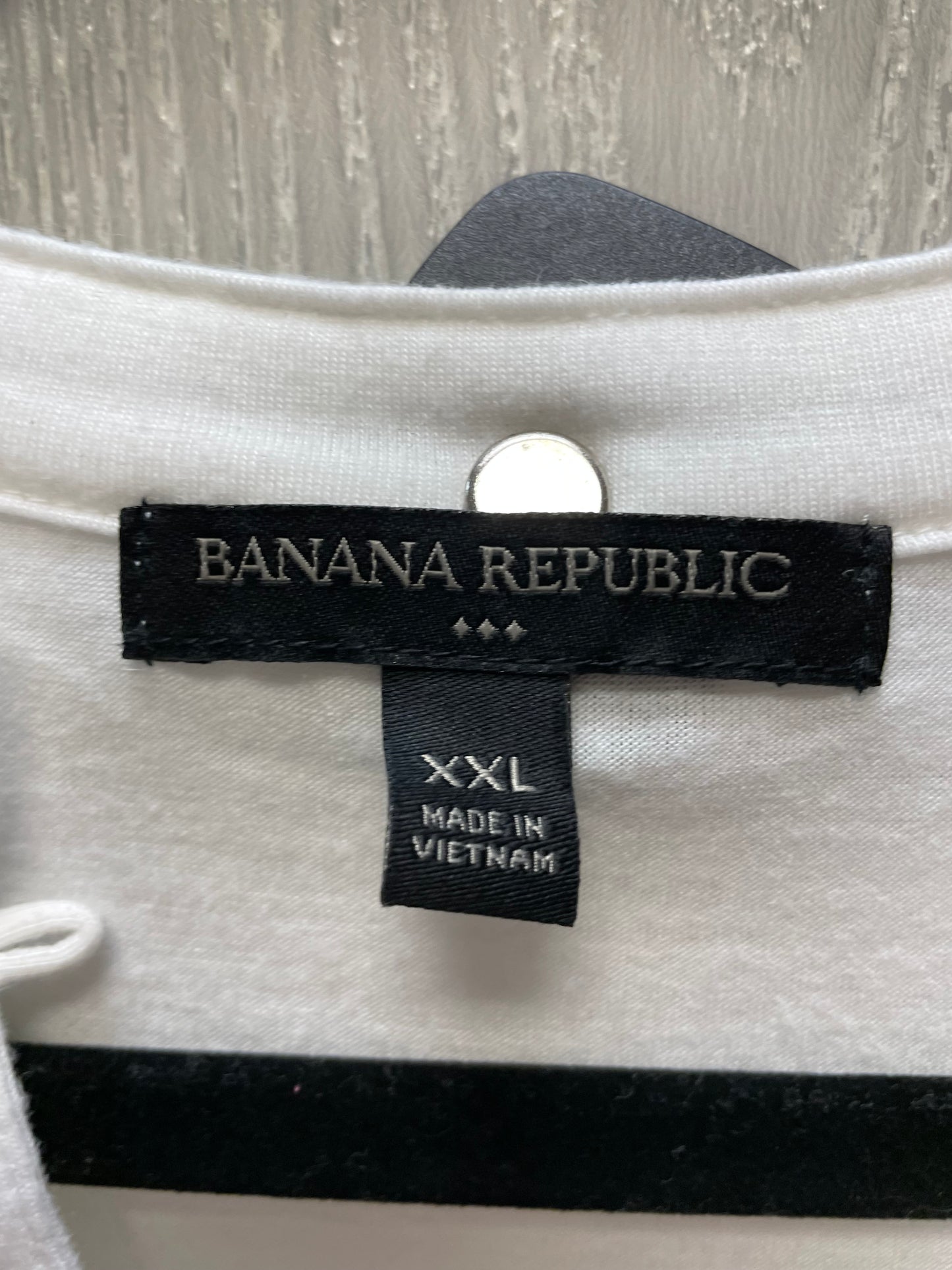 Top Long Sleeve By Banana Republic In White, Size: 1x