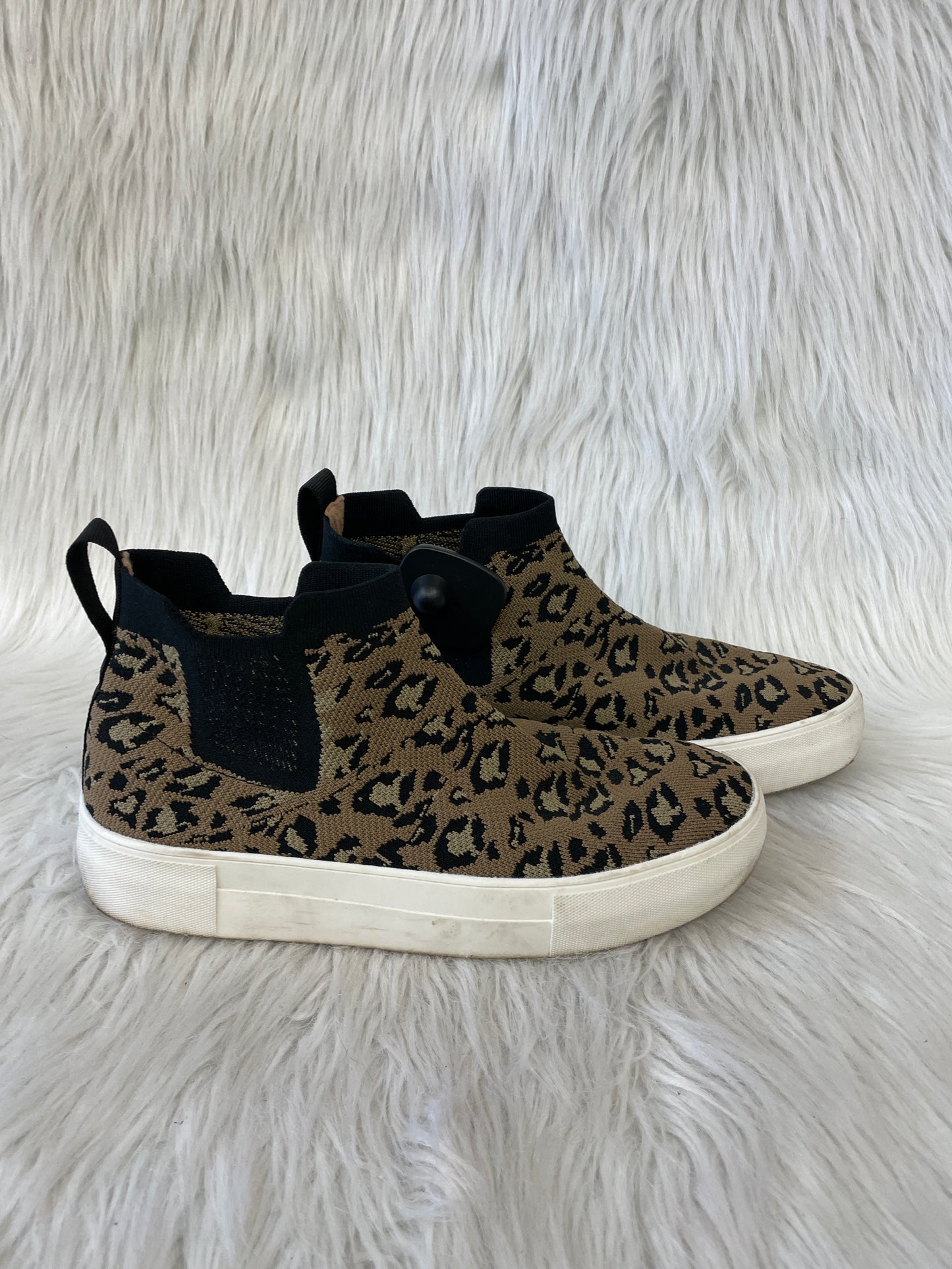 Shoes Sneakers By Cushionaire In Animal Print, Size: 8