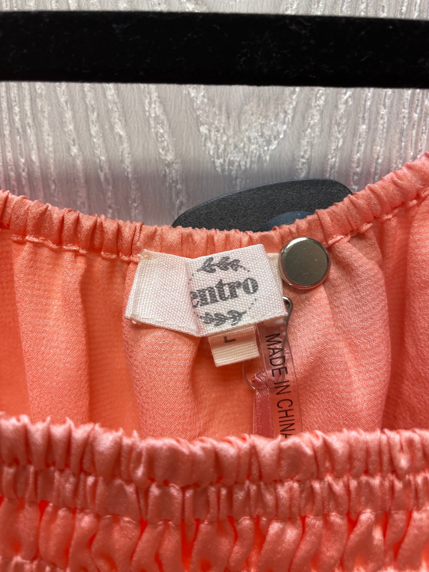 Blouse Short Sleeve By Entro In Coral, Size: L