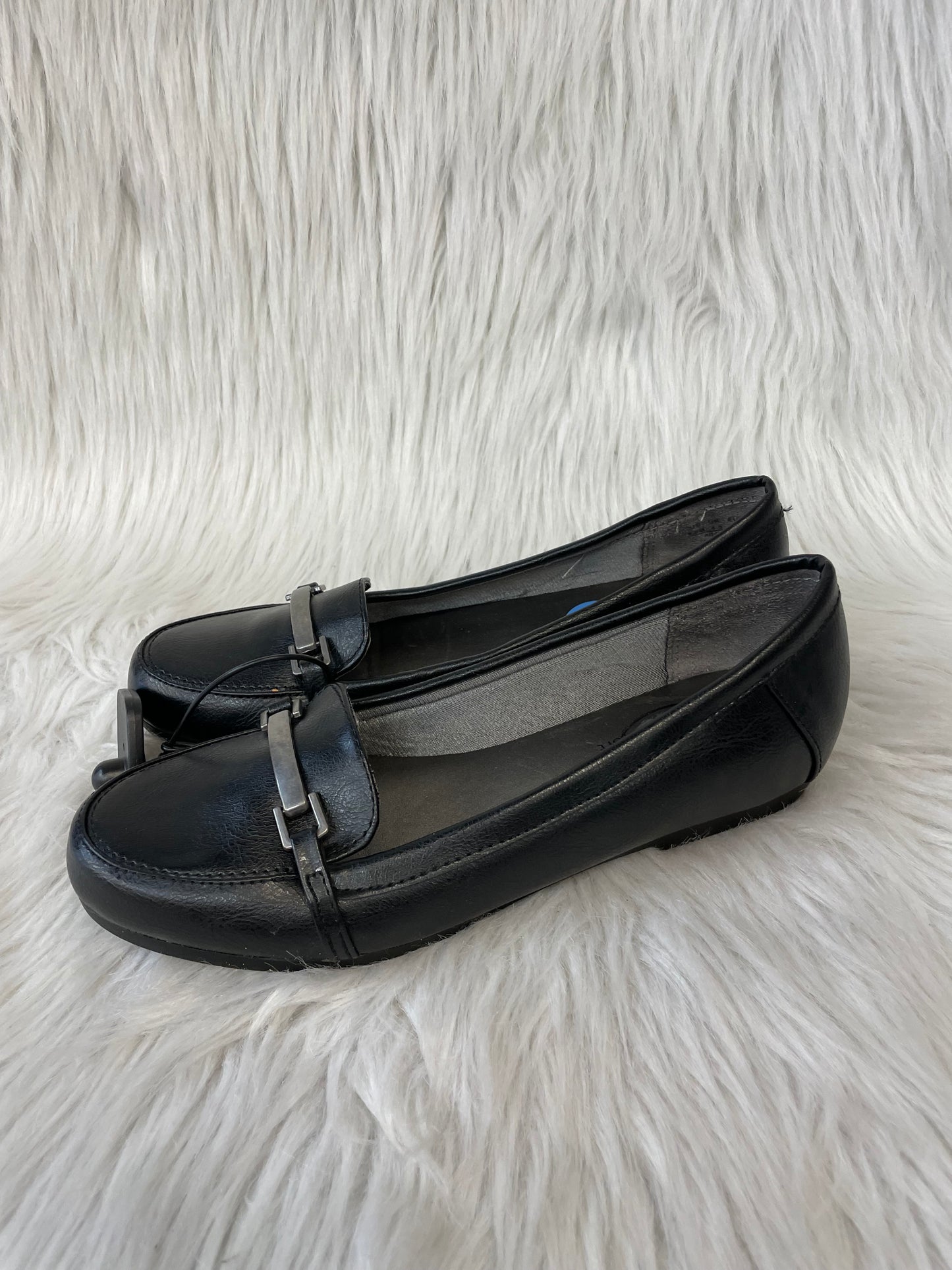 Shoes Flats By Life Stride In Black, Size: 6