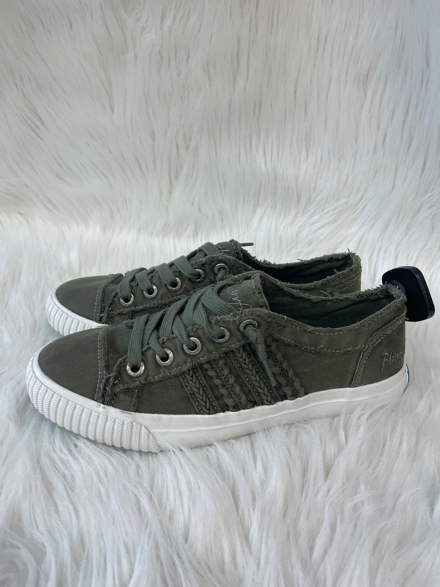 Shoes Sneakers By Blowfish In Green, Size: 8.5