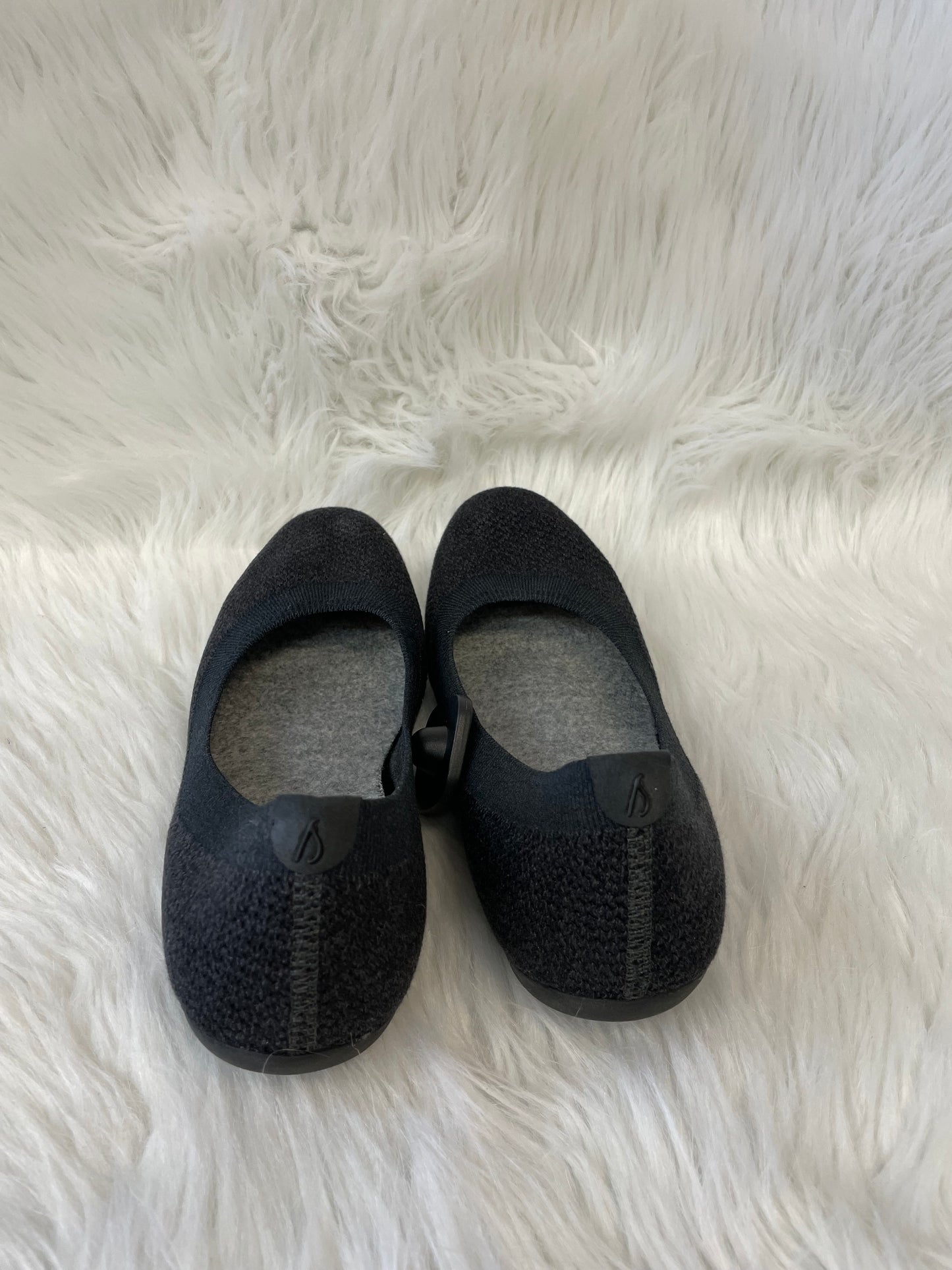 Shoes Flats By Allbirds In Grey, Size: 10