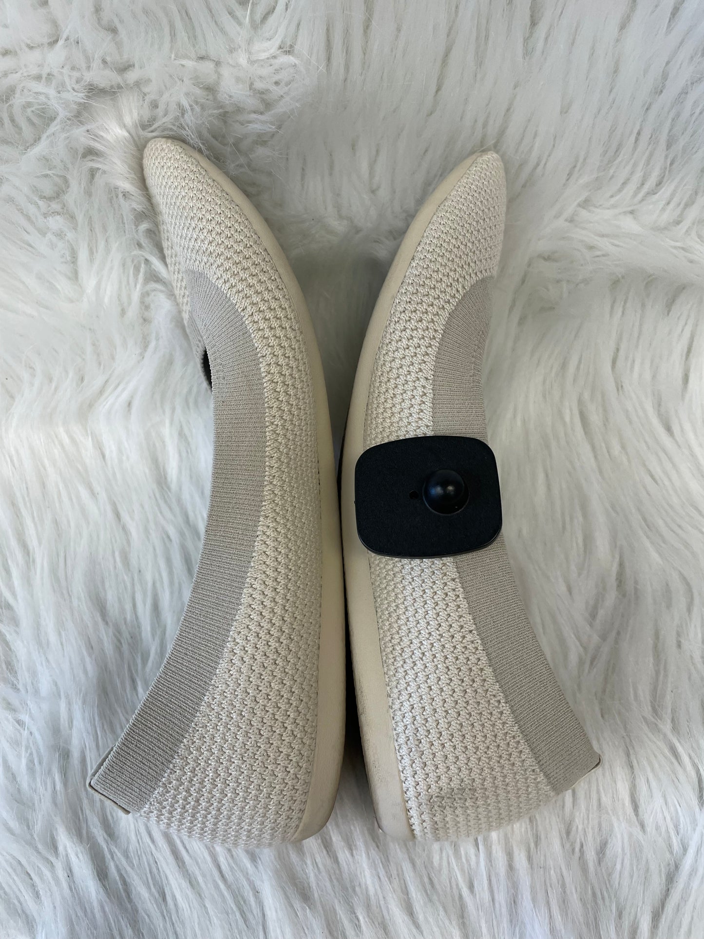 Shoes Flats By Allbirds In Cream, Size: 10