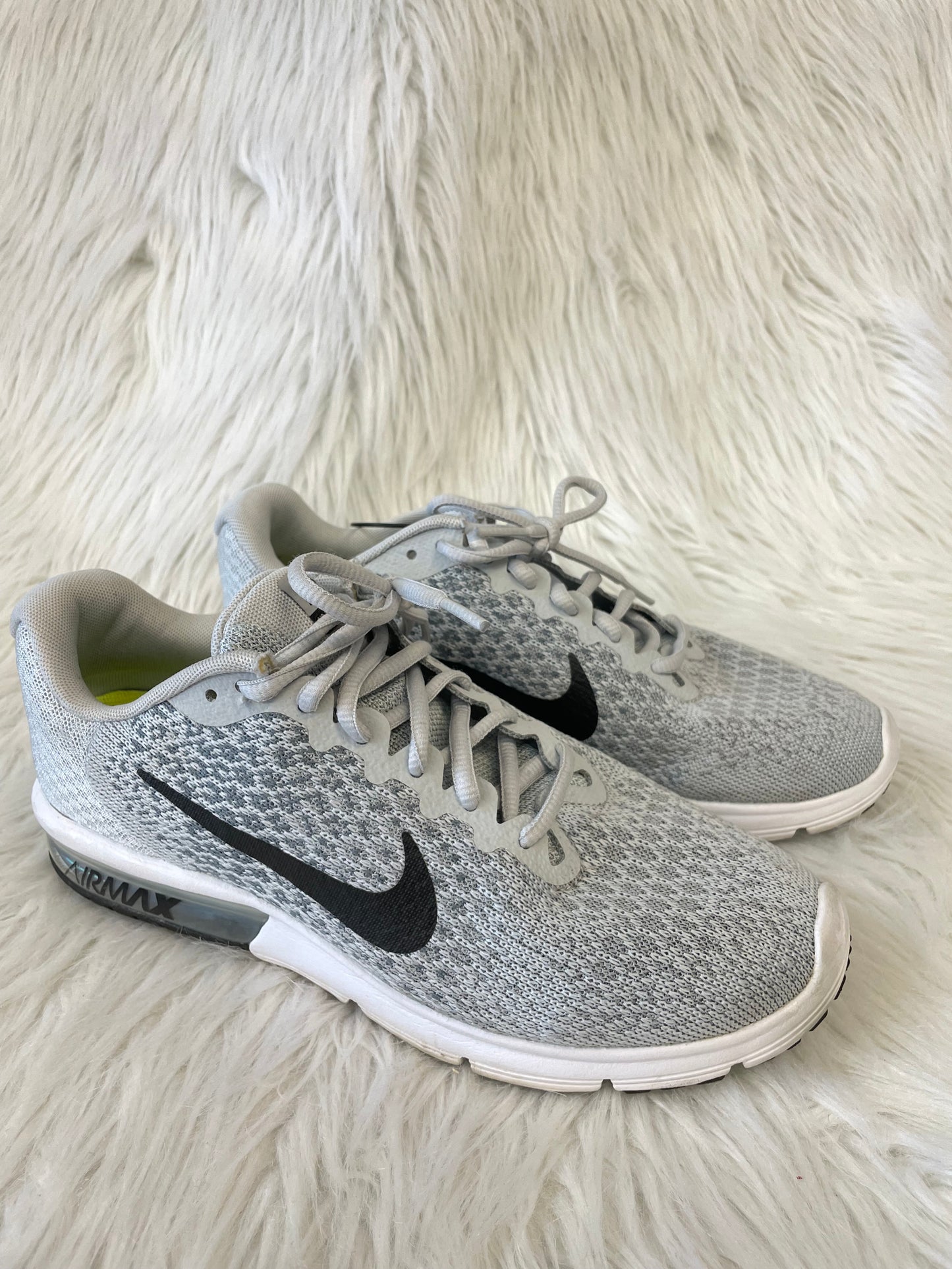 Shoes Athletic By Nike In Grey, Size: 8.5