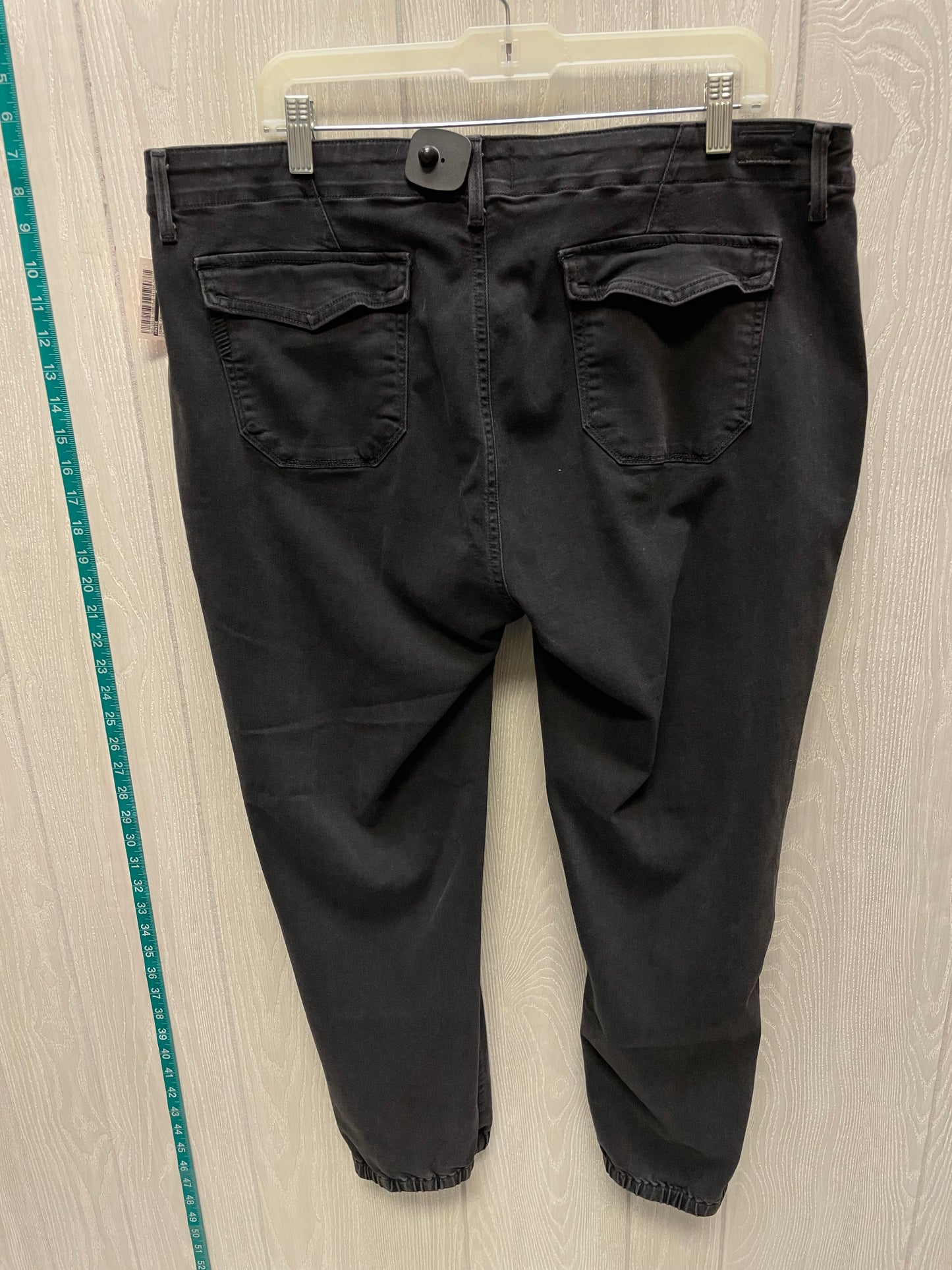 Jeans Cropped By Paige In Black Denim, Size: 18