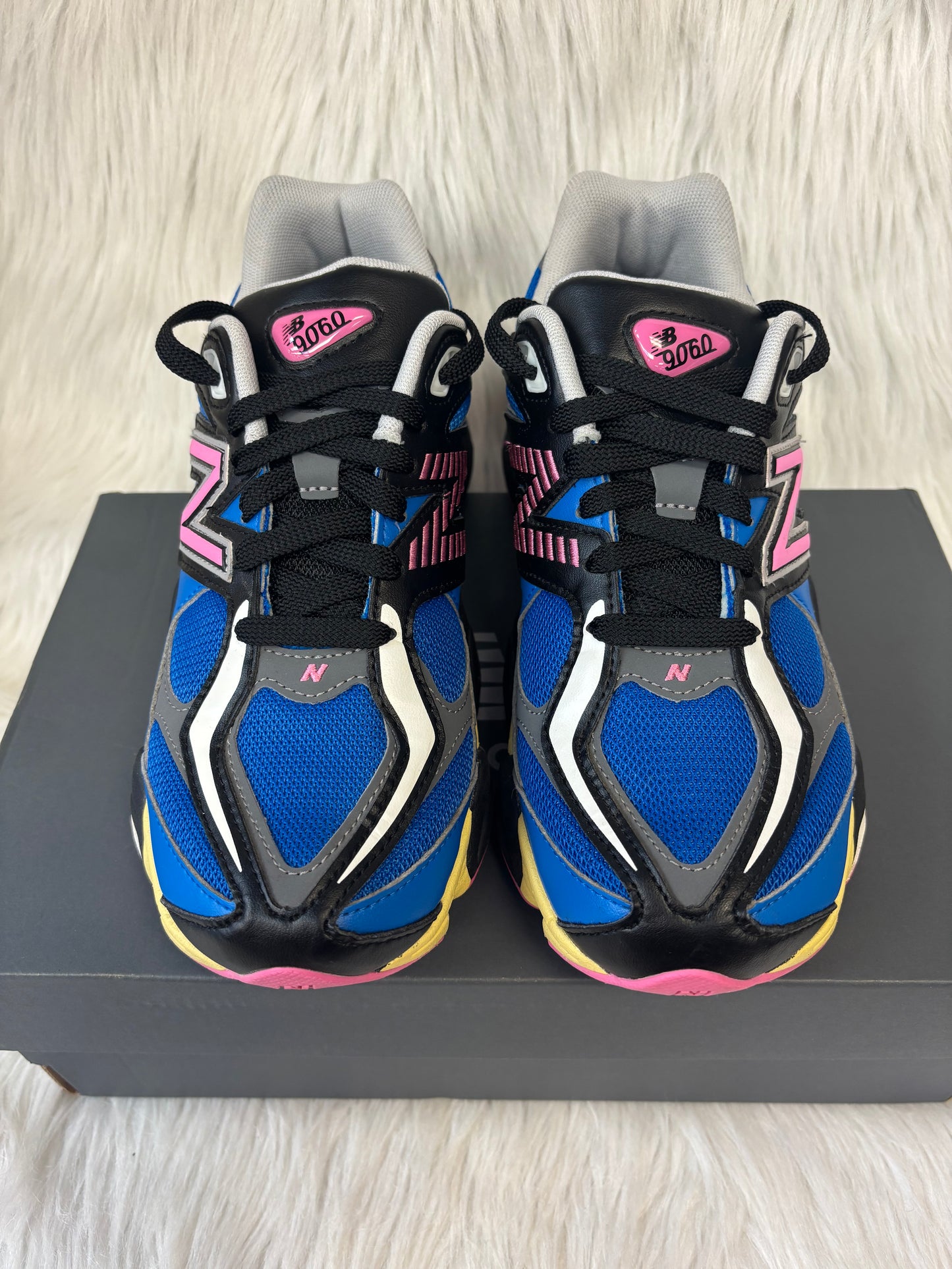 Shoes Sneakers By New Balance In Blue & Pink, Size: 8.5