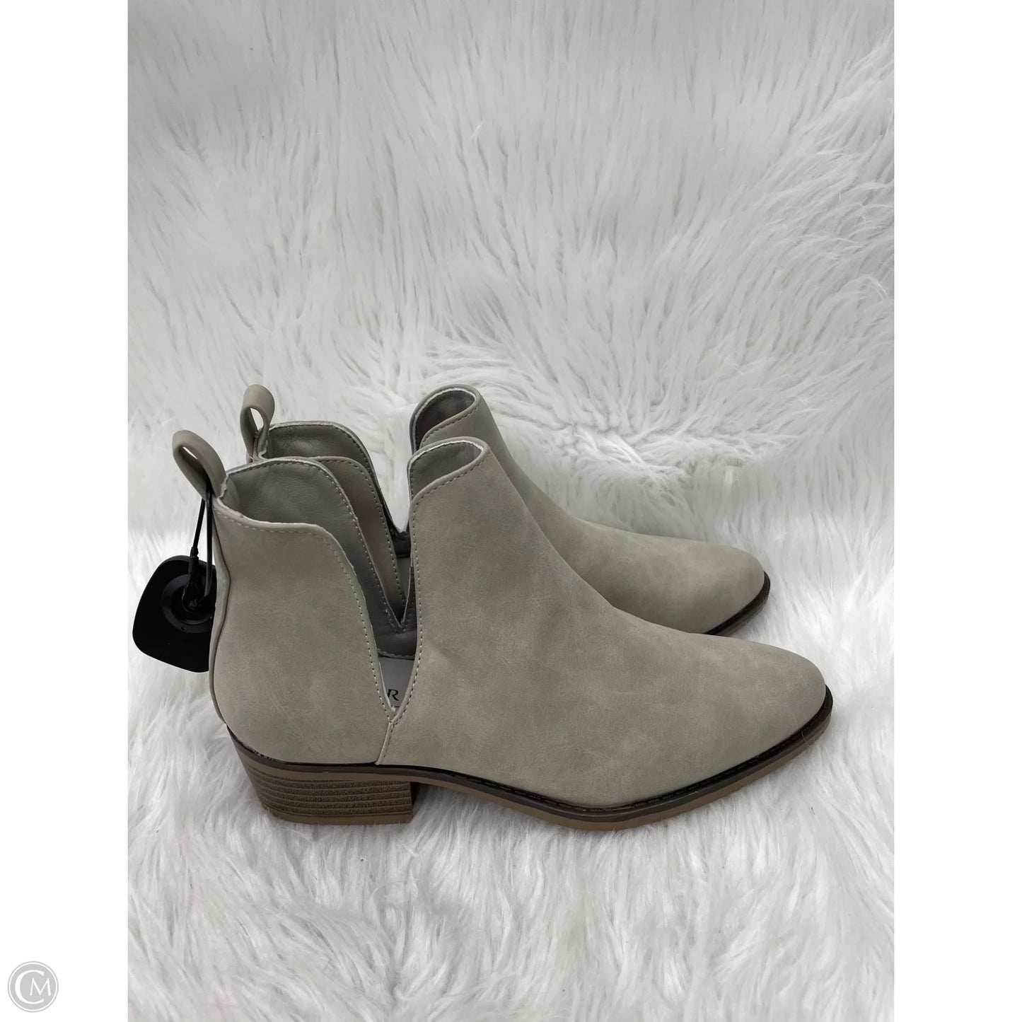 Boots Ankle Flats By Serra In Grey, Size: 7