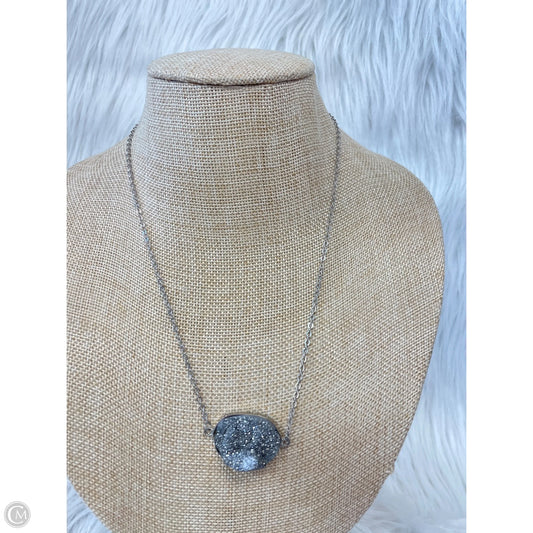 Necklace Pendant By Clothes Mentor