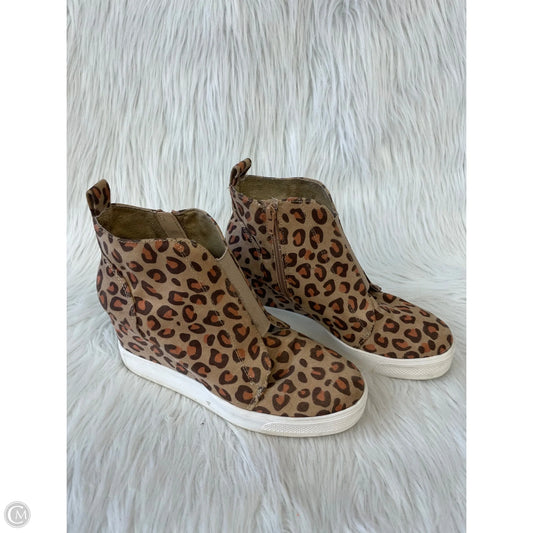 Shoes Sneakers By Serra In Animal Print, Size: 8