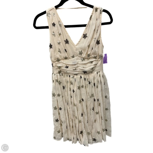 Dress Casual Short By Cmc In Cream, Size: Xs