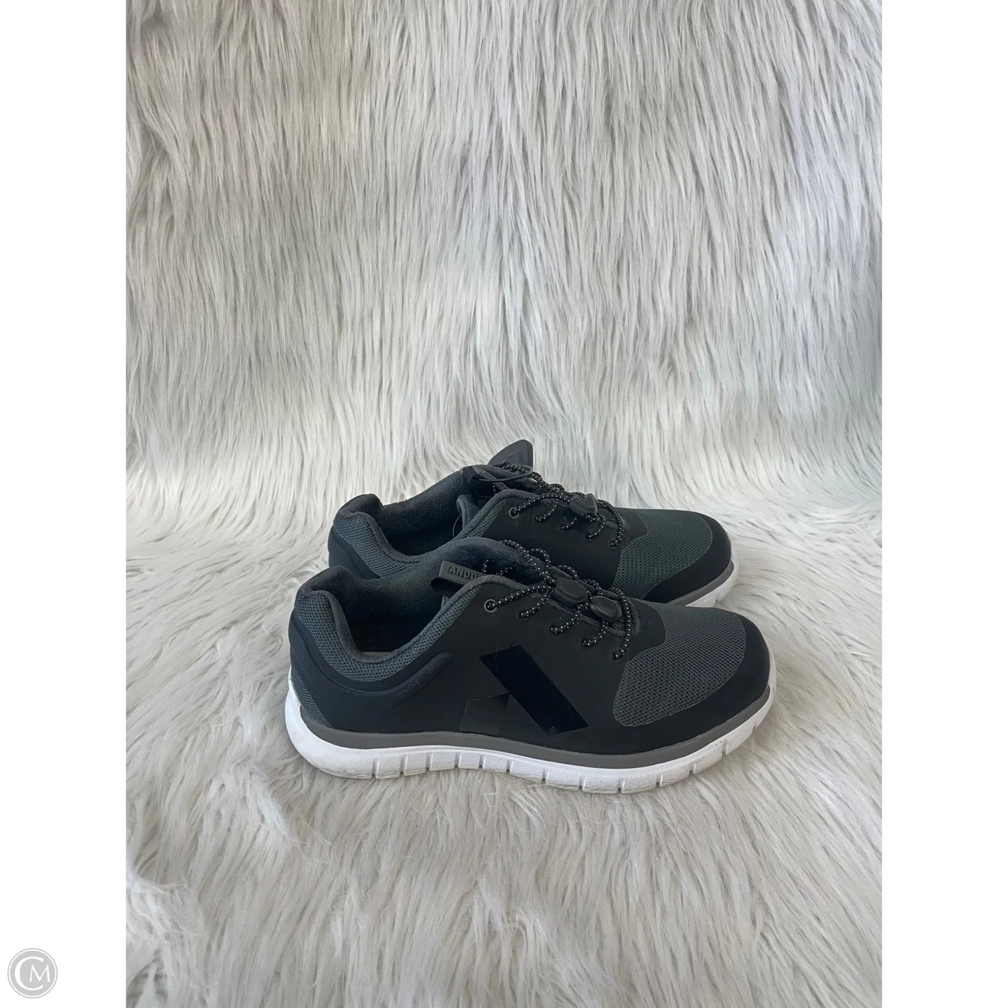 Shoes Athletic By Cmc In Black & Grey, Size: 7.5