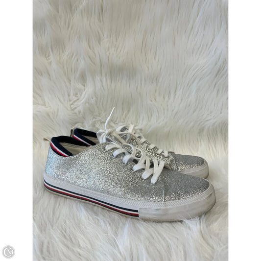 Shoes Sneakers By Tommy Hilfiger In Silver, Size: 9