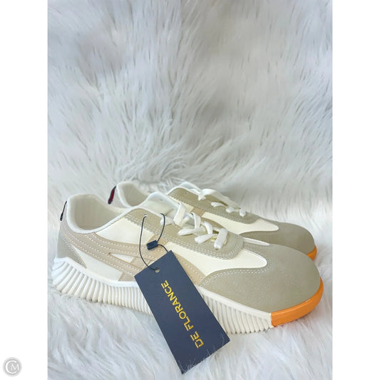 Shoes Sneakers By Clothes Mentor In Cream & Tan, Size: 9.5