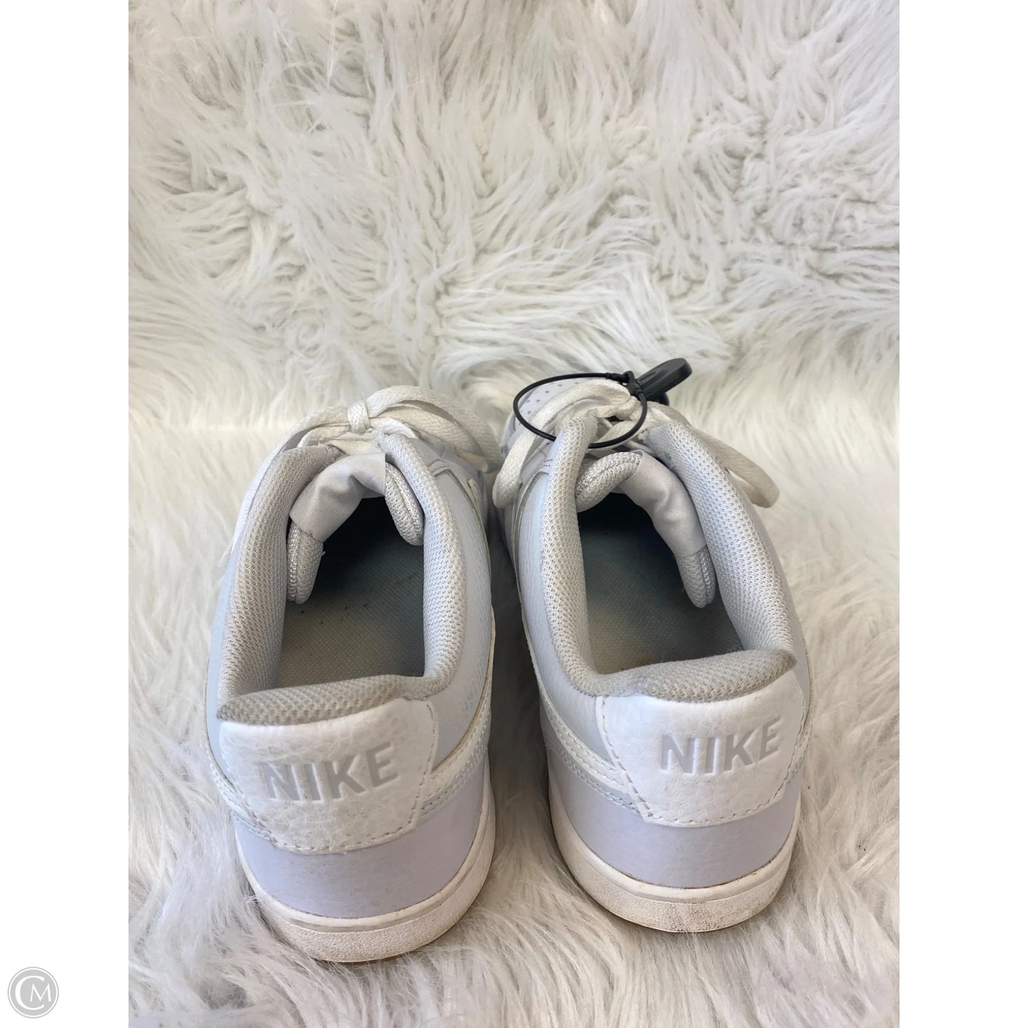Shoes Sneakers By Nike In Grey, Size: 11